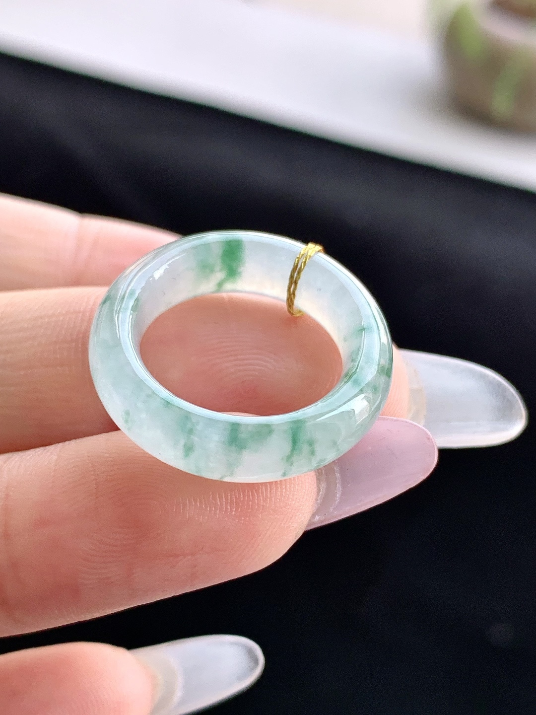 裸石冰飘绿花戒圈指环，性比高，飘花，尺寸5.7-4，圈口12号，重量3.9克