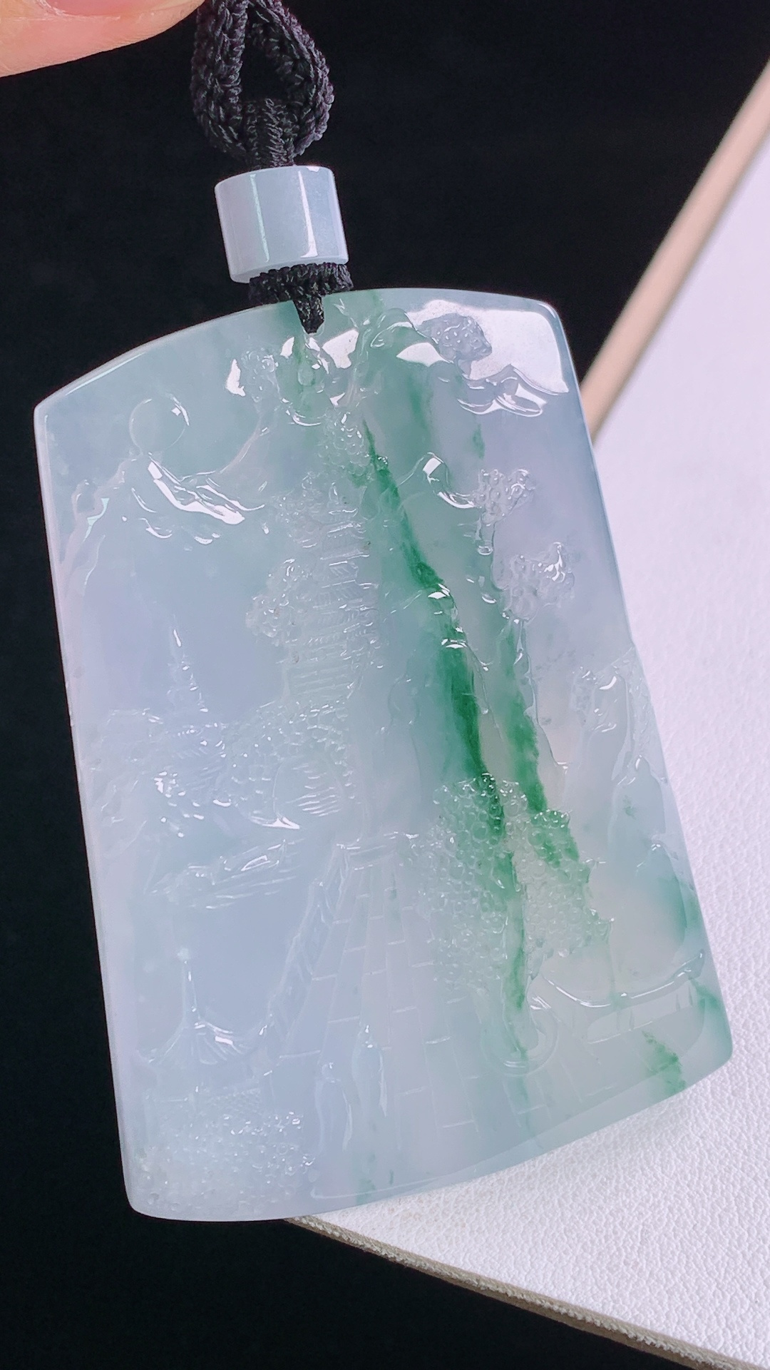 紫飘花山水牌，紫气东来，花色灵动，无裂，尺寸:62.8-45.2-5.5mm，29