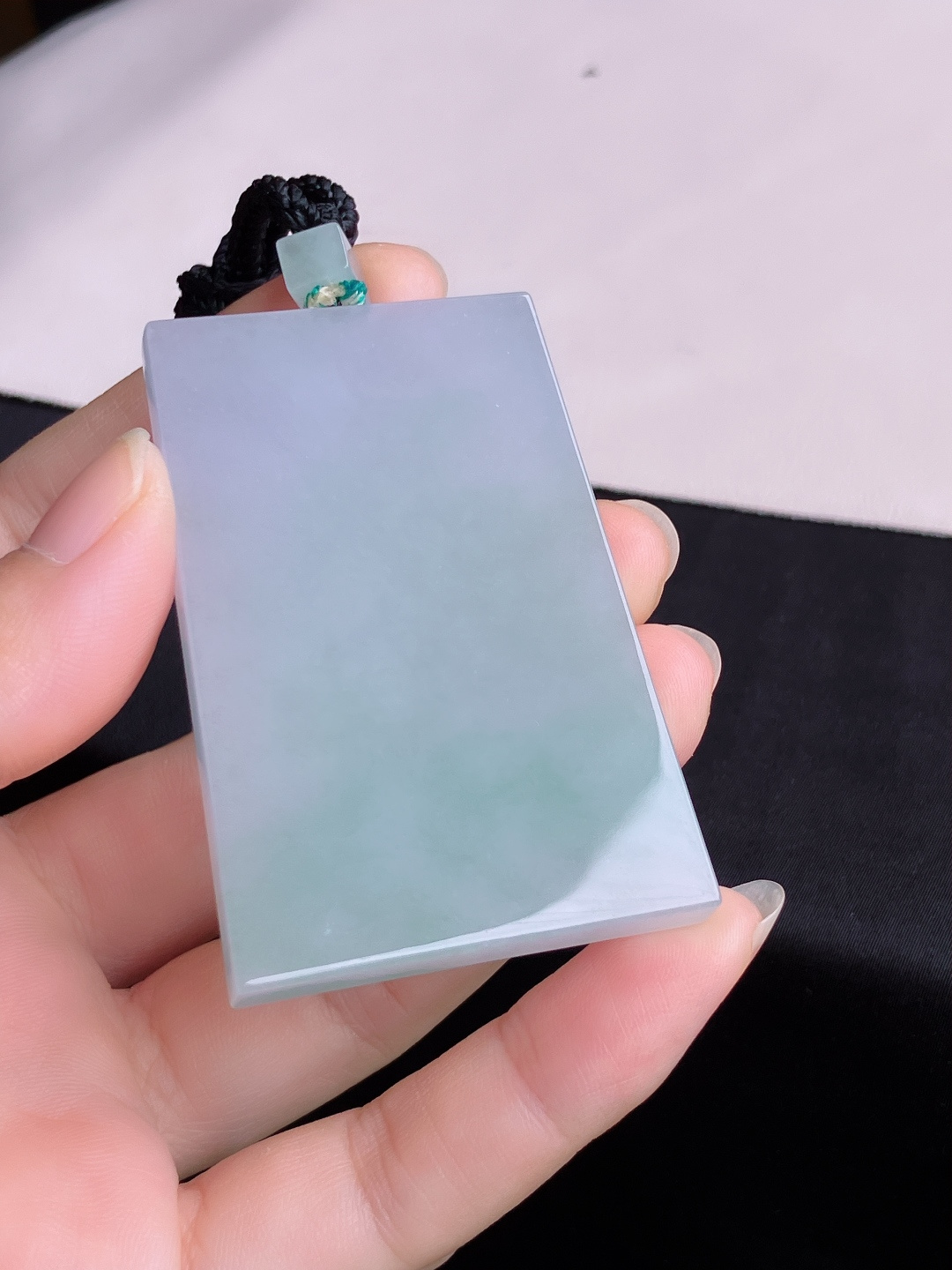 ️双彩大平安牌，简约时尚，尺寸62.2/41.3/6.2/自然光实拍