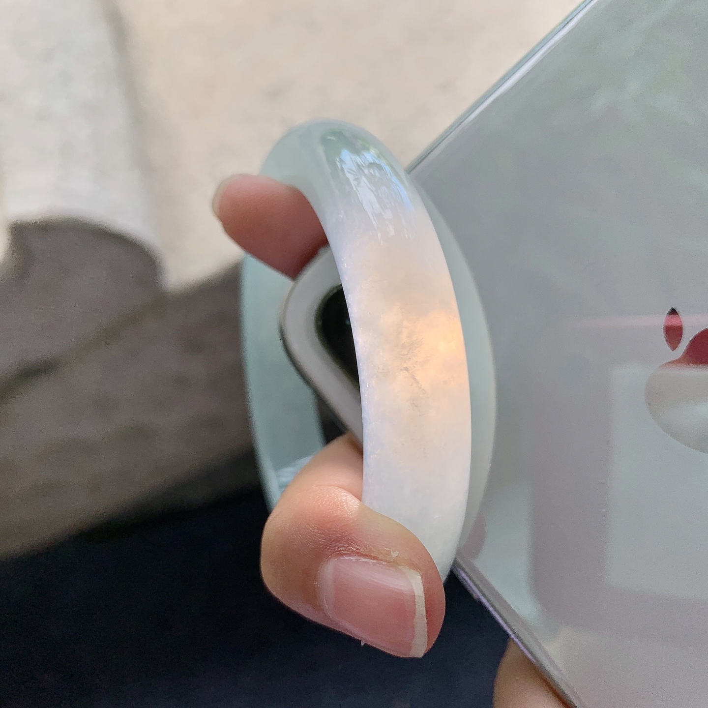 正圈55 55.5/11.8/9 A3090232 冰糯晴绿，水润，种老，细腻，打灯有棉线