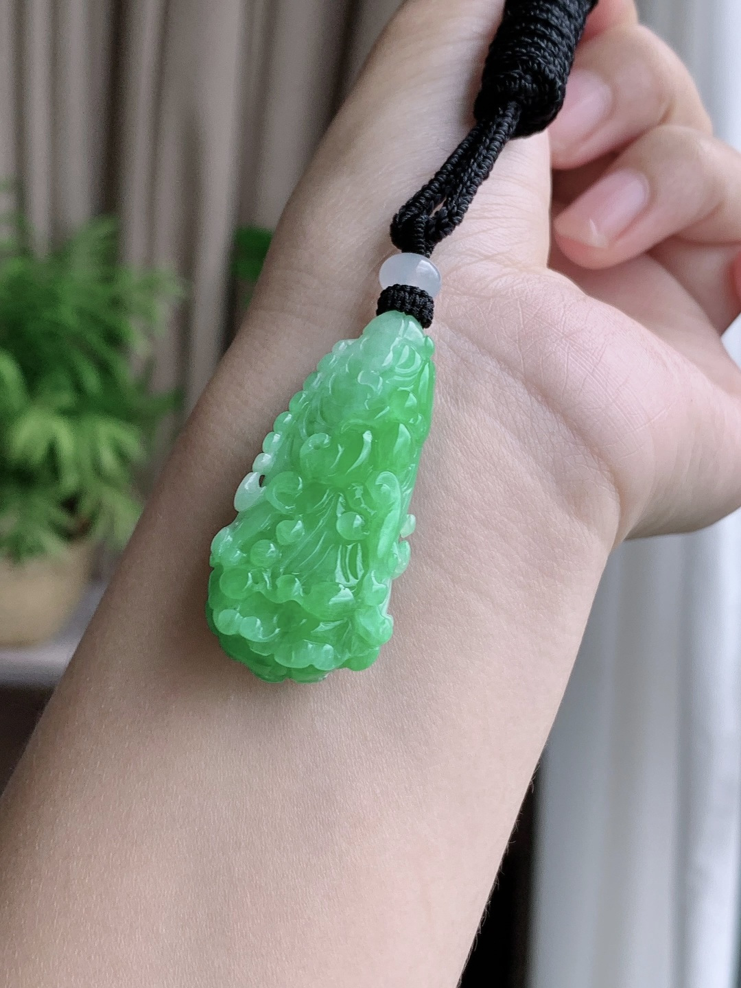 冰阳绿大白菜百财吊坠，缅料，性比高，无裂，超厚，立体，尺寸42.3-20.6-13，重量20克