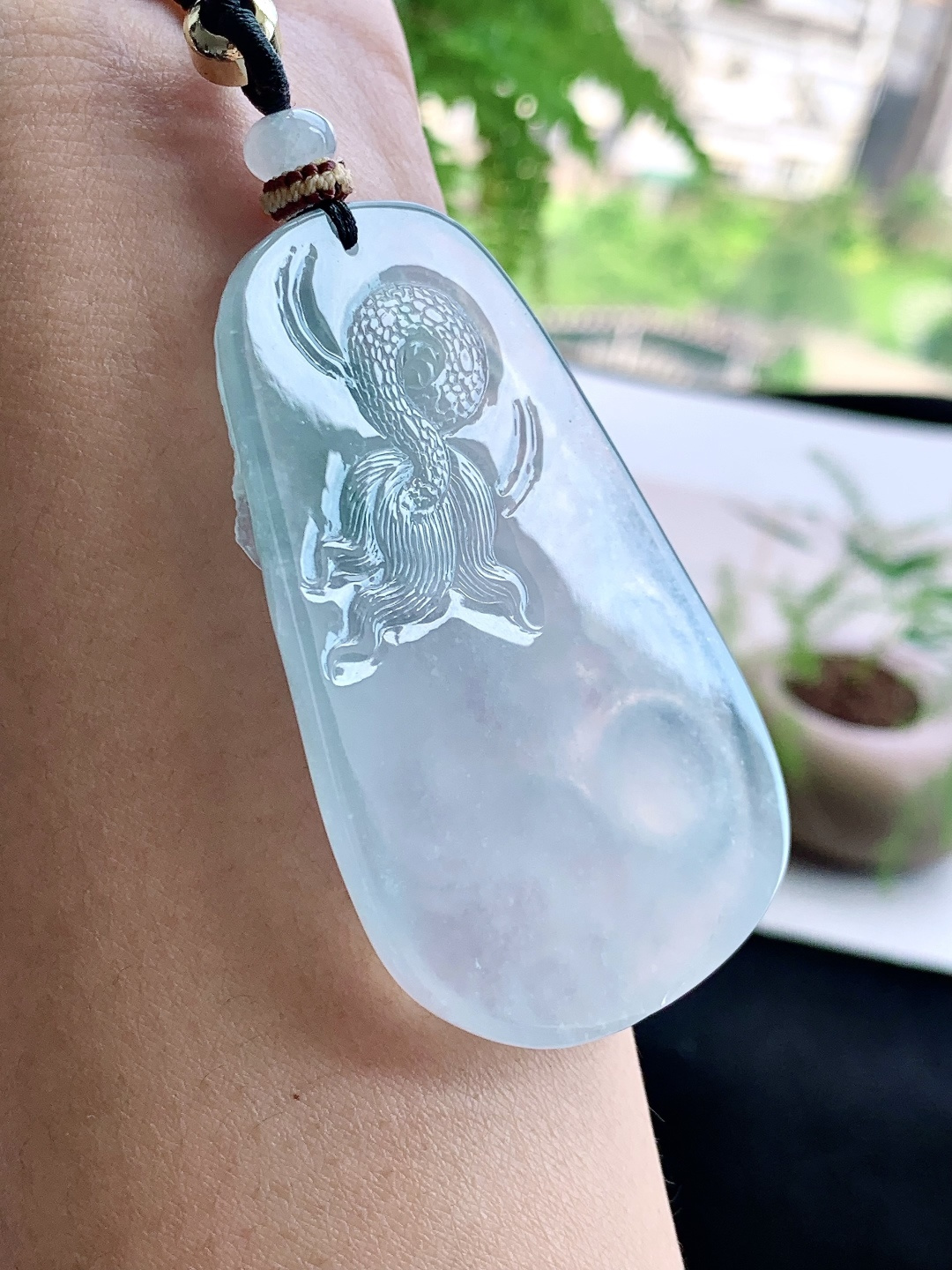 裸石冰种飘花龙牌大龙牌吊坠，性比高，厚装，尺寸65-40-6.8，重量39.5克