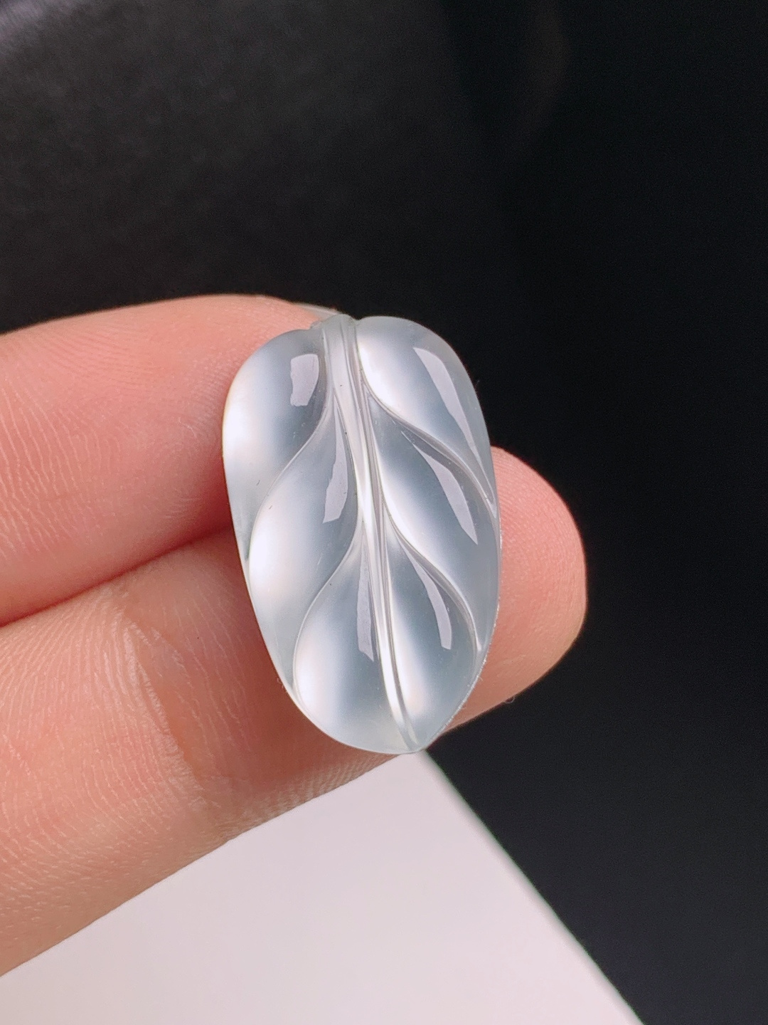树叶，荧光满满，线条流畅，事业有成