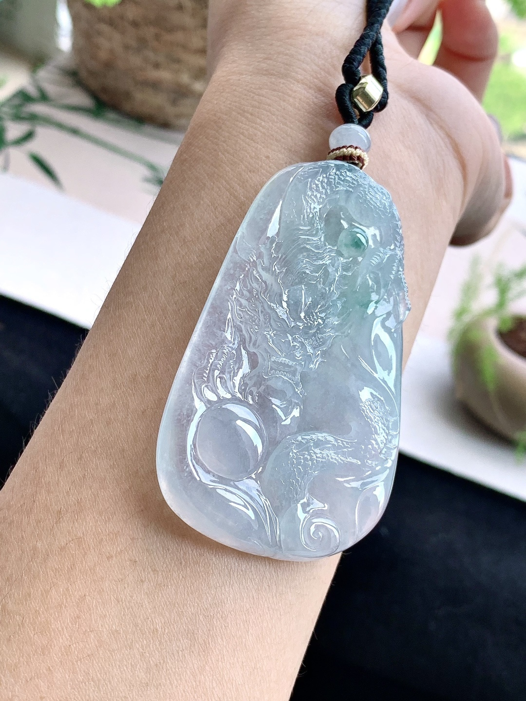裸石冰种飘花龙牌大龙牌吊坠，性比高，厚装，尺寸65-40-6.8，重量39.5克