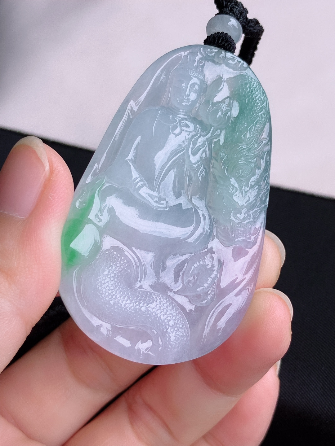 ️双彩乘龙观音，晶莹剔透，尺寸58.8/37/5/自然光实拍