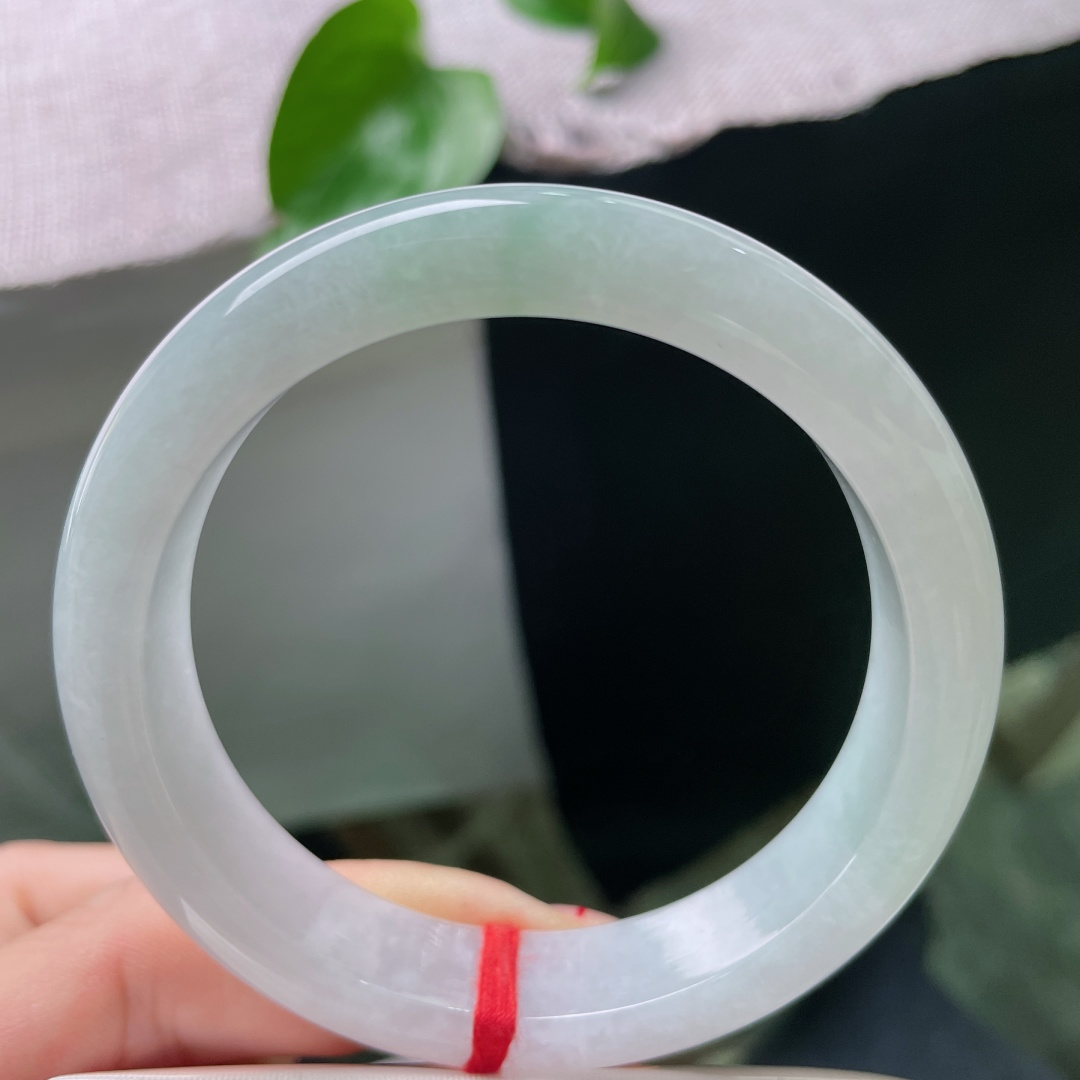 绿底正圈，水润，细腻，甜美，清新淡雅，无裂，ss53602a