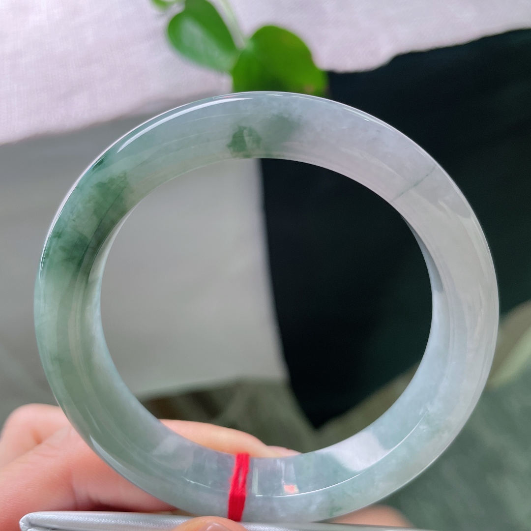 57.8/11.8/9.1，飘花正圈，无裂，远山入雾，烟雨如画，气质优雅脱俗，文艺感满满。ss56525a