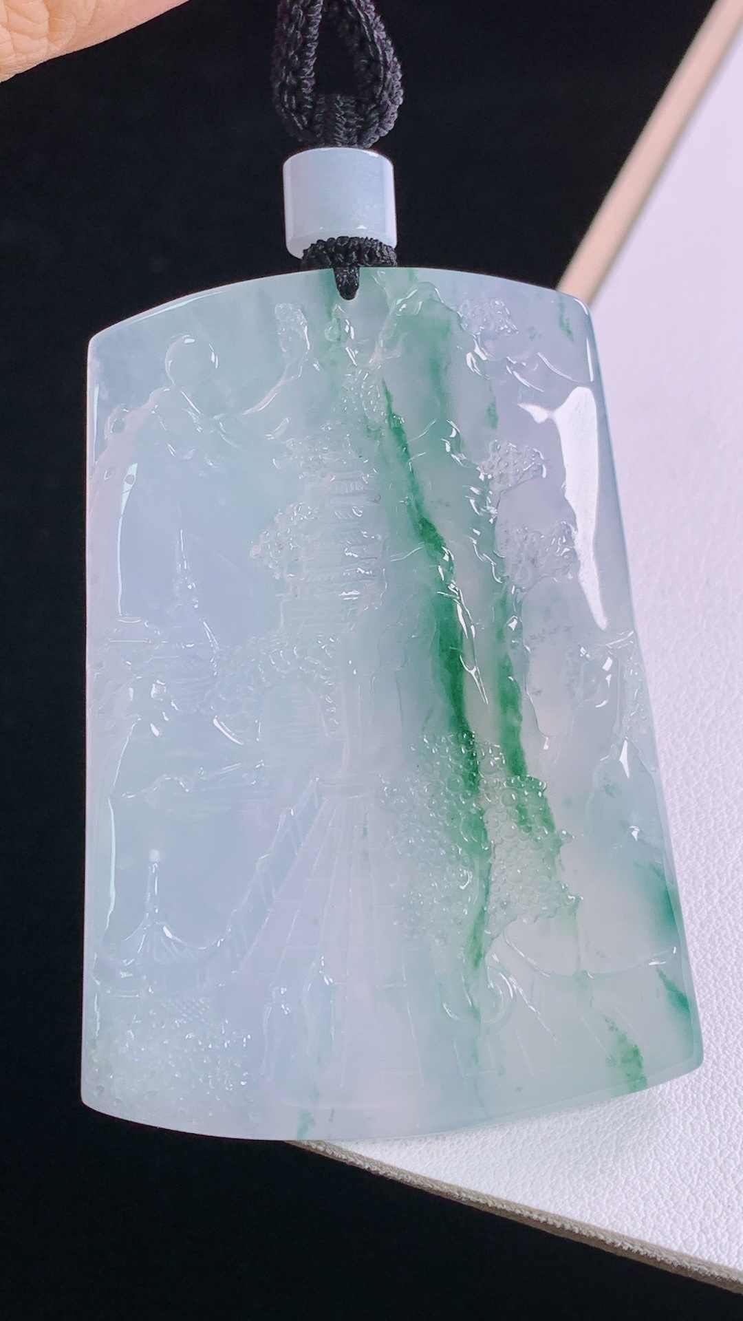 紫飘花山水牌，紫气东来，花色灵动，无裂，尺寸:62.8-45.2-5.5mm，29