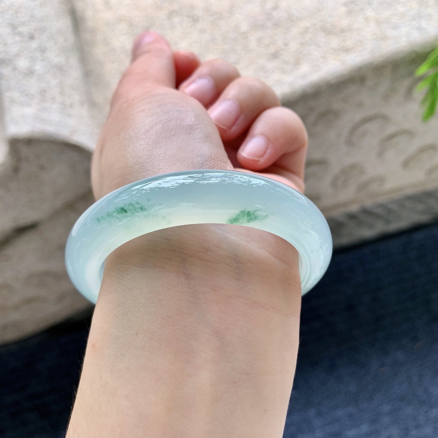 正圈51 52，冰晴绿飘花，清透，水润，种老，细腻，无裂。