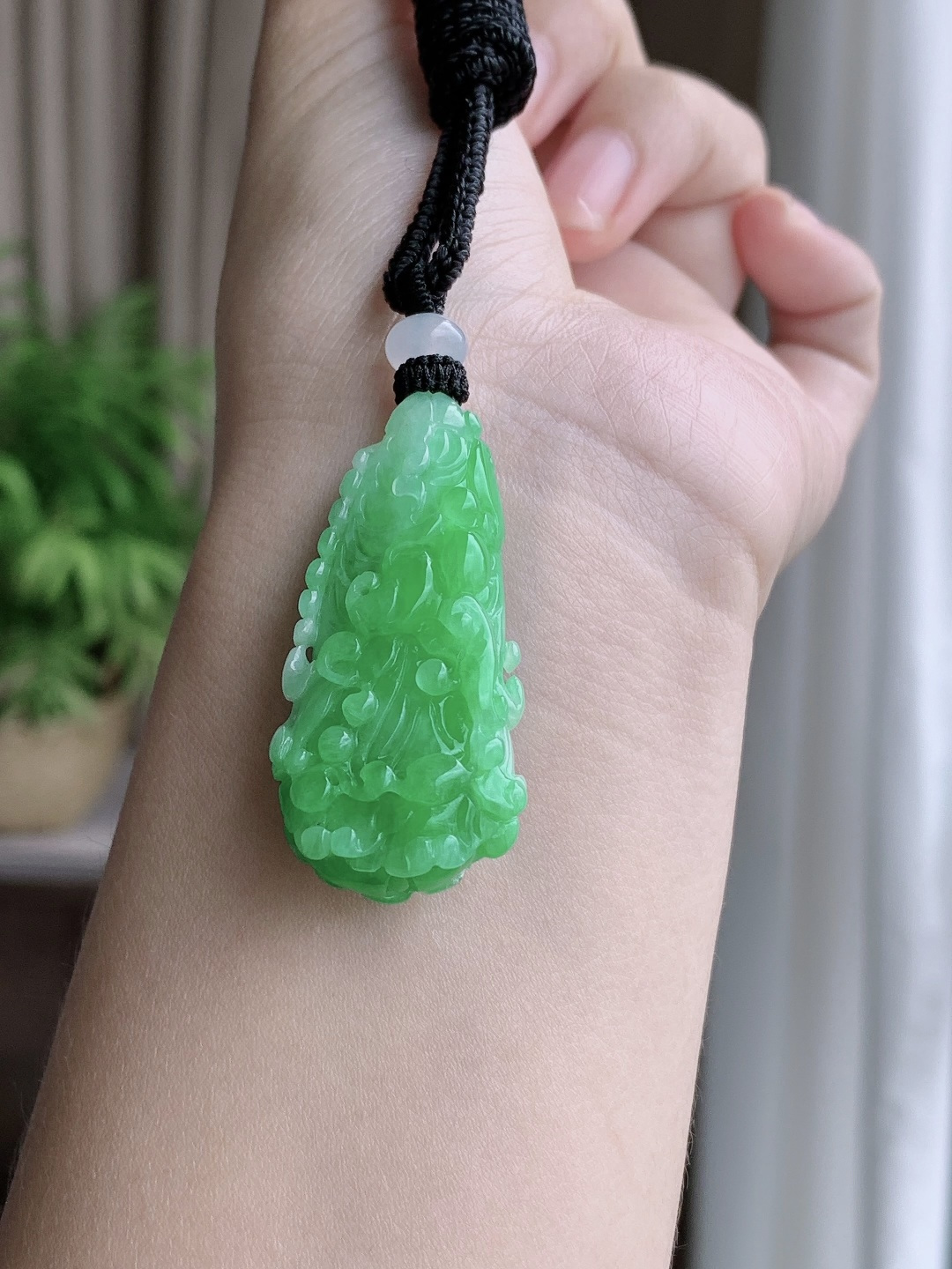 冰阳绿大白菜百财吊坠，缅料，性比高，无裂，超厚，立体，尺寸42.3-20.6-13，重量20克