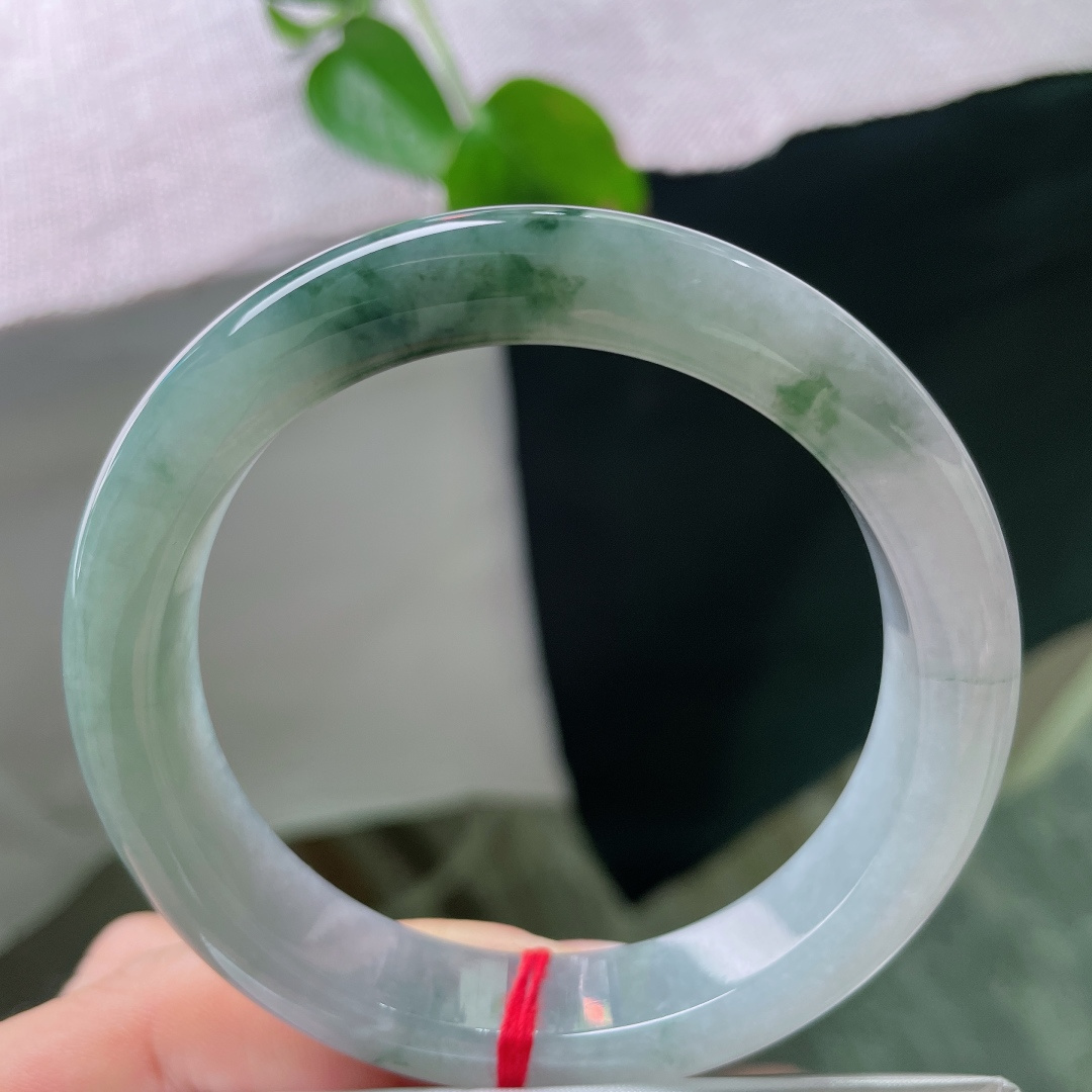 57.8/11.8/9.1，飘花正圈，无裂，远山入雾，烟雨如画，气质优雅脱俗，文艺感满满。ss565