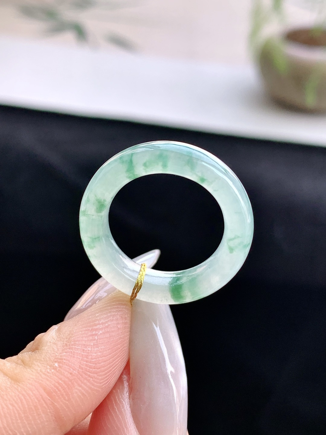 裸石冰飘绿花戒圈指环，性比高，飘花，尺寸5.7-4，圈口12号，重量3.9克
