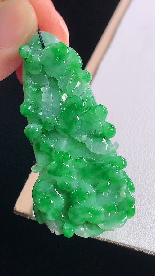 阳绿白菜，无裂，尺寸:52.2-25.5-11.8mm 29