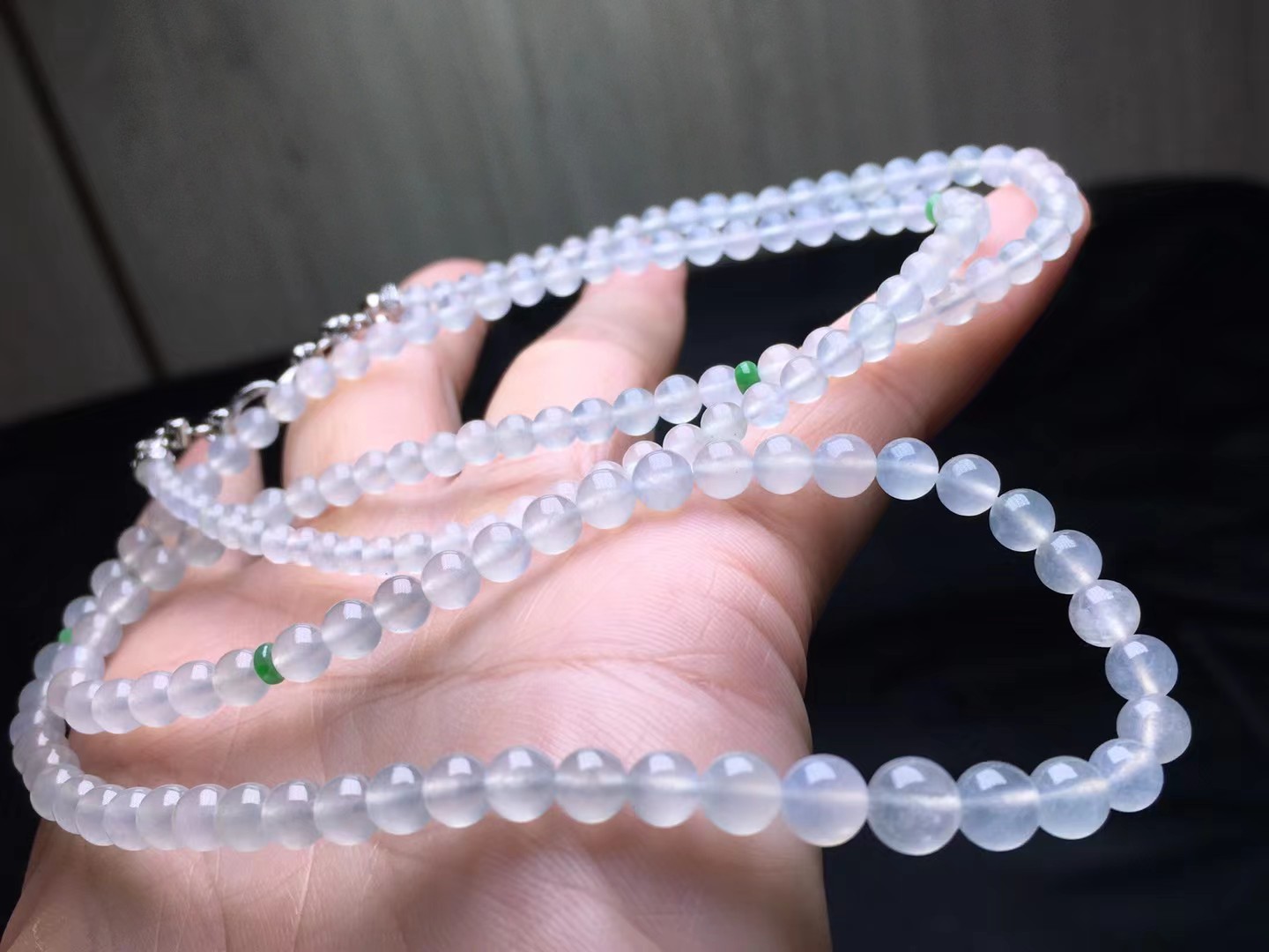 冰种珠链，卡5～3.6mm，160颗，种好，起莹，玉质细腻，均匀，颗颗精选