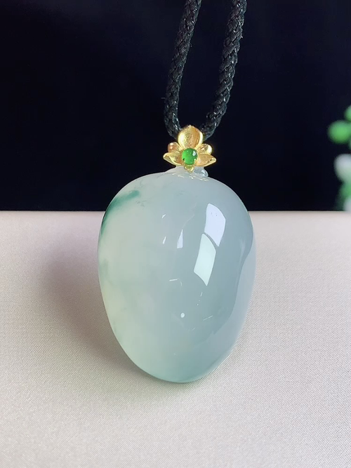 18k金镶冰飘花福瓜，无裂，尺寸23.6-17.2-8.6mm，J02lwh6