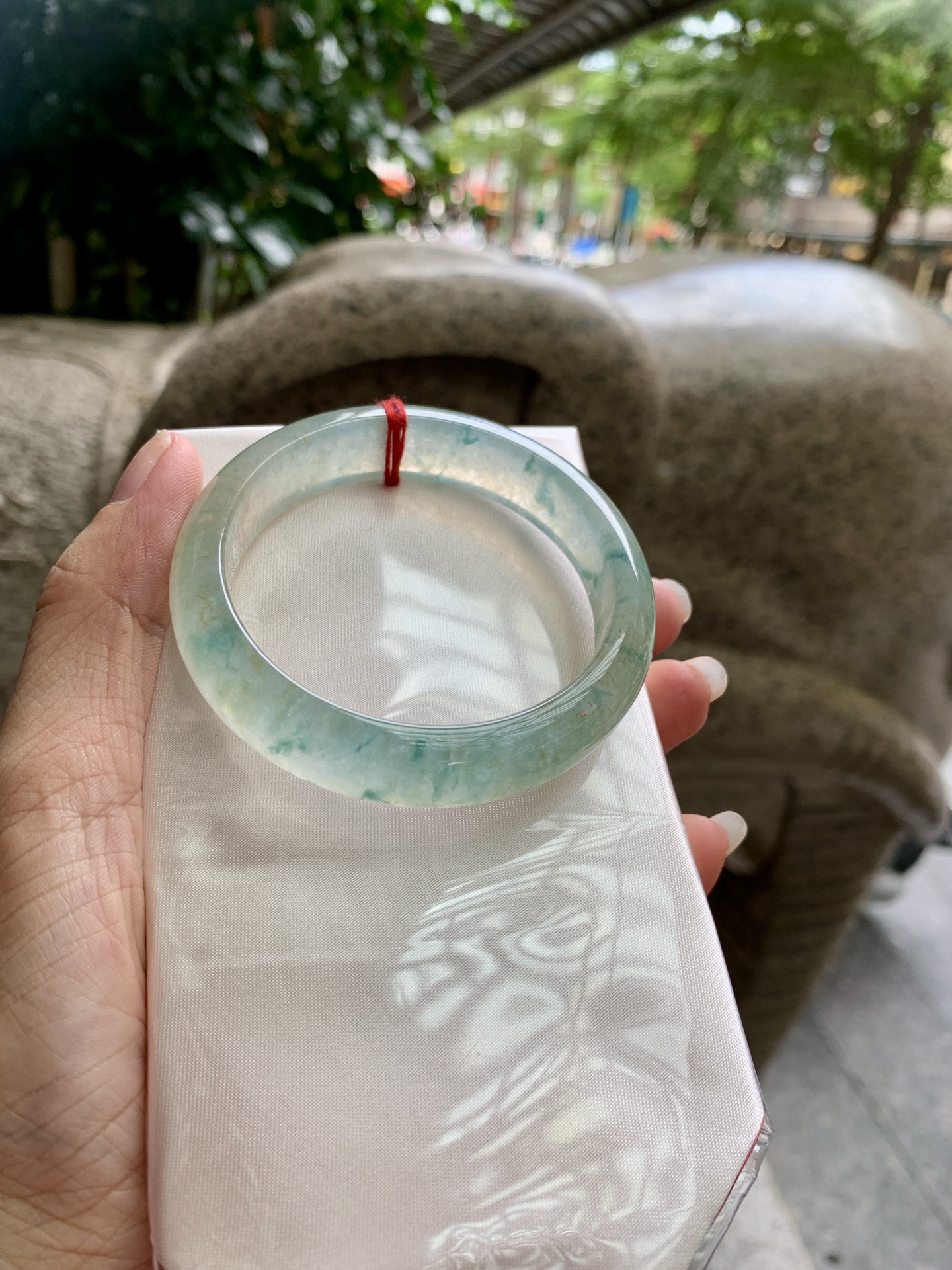 冰飘花正圈,0902-N1485,打灯内部细纹，不影响