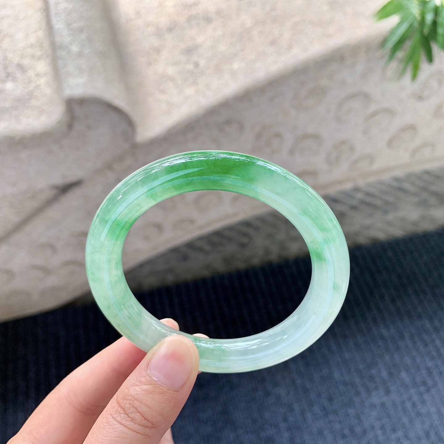 圆条54 55，冰糯飘辣绿，清透，水润，种老，细腻，有纹线