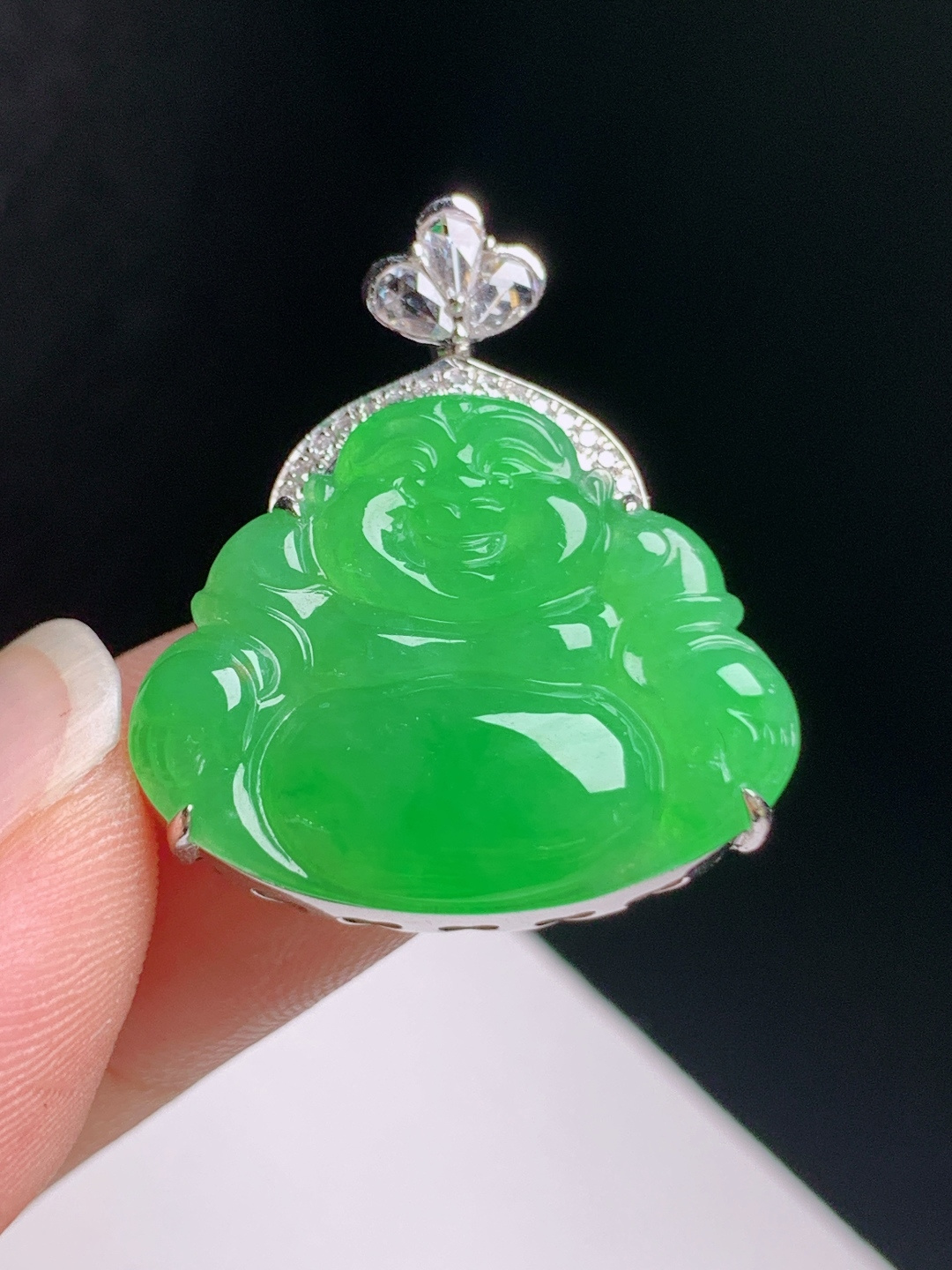 阳绿佛公吊坠，色泽明艳，种水透亮，笑口纳福，雅致大气，裸石19-23.3-3.527.5