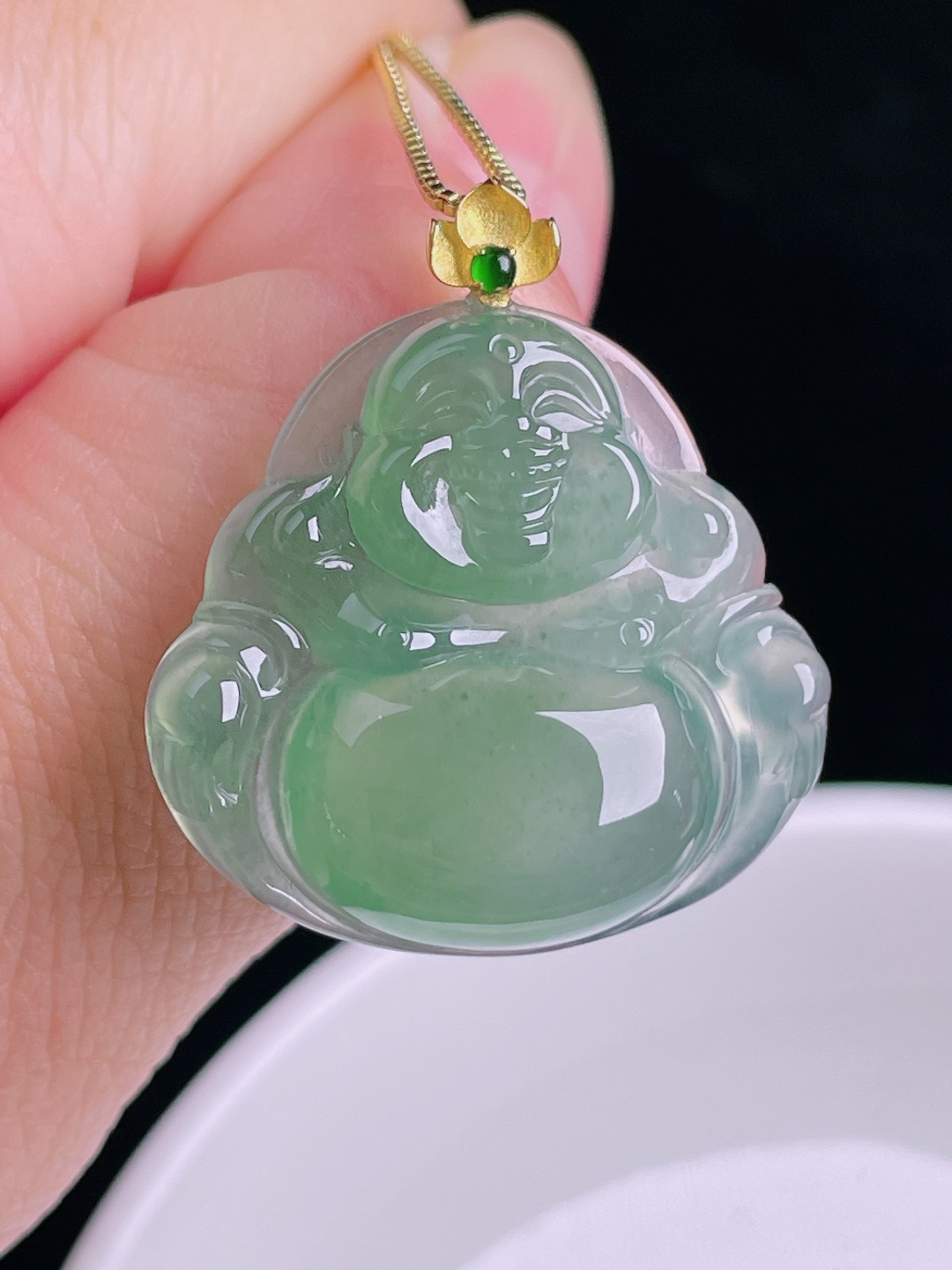 冰绿佛公，18k镶嵌，老种起光，细底通透，尺寸：30裸石24.8/27.2/6.2mm0902