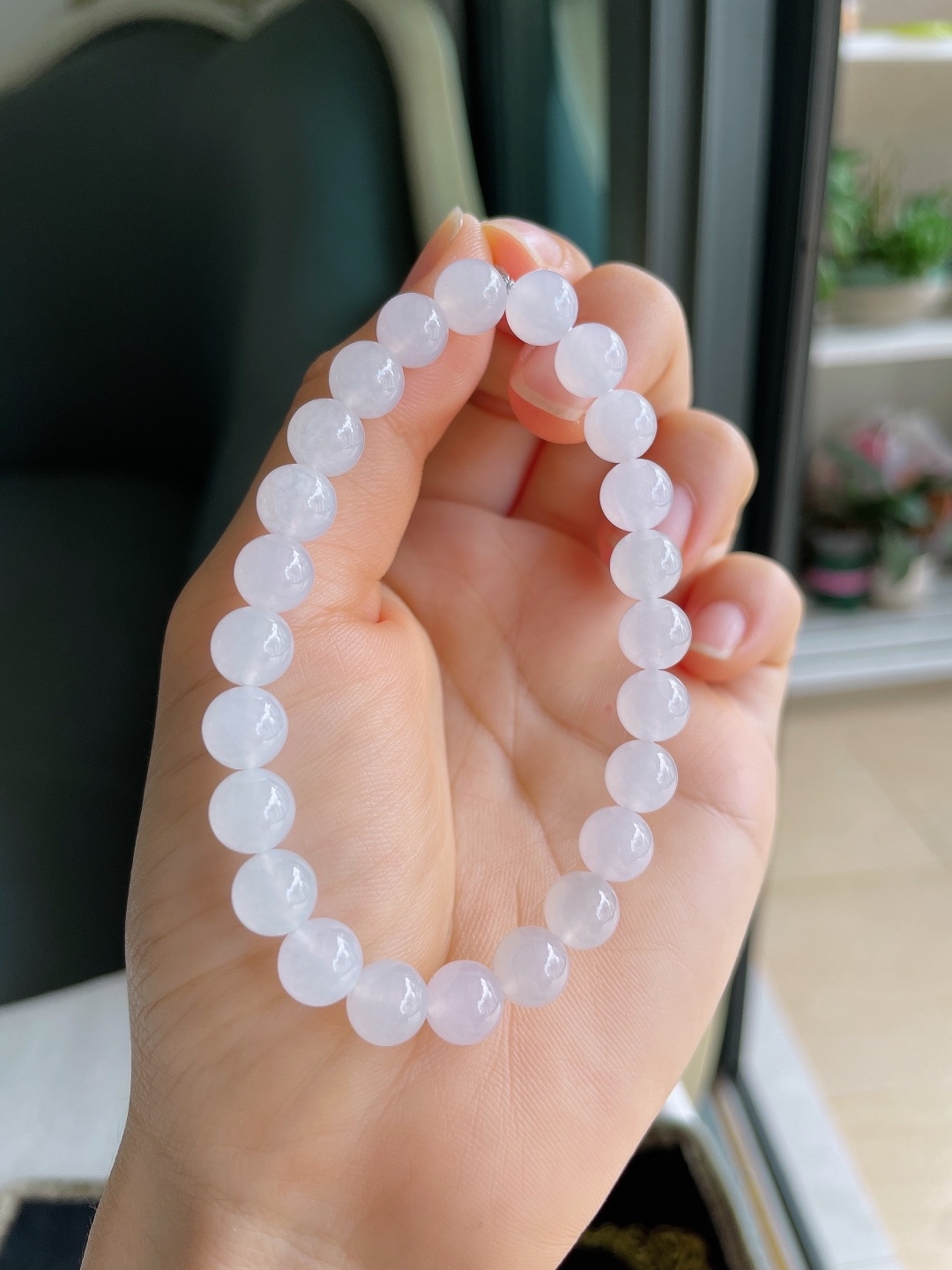 缅甸天然翡翠A货，白冰手串，尺寸：7.7mm。【编4345】