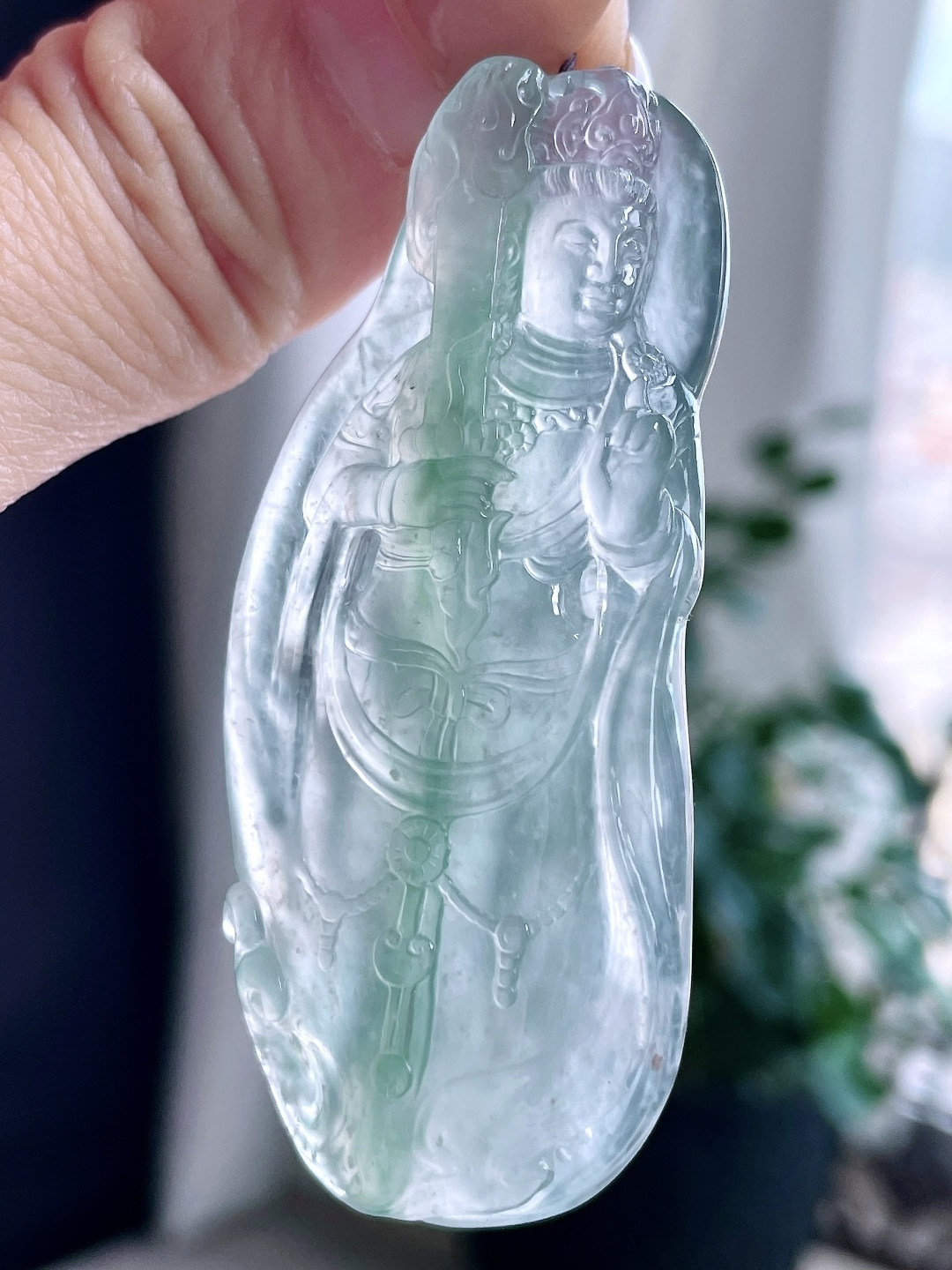 高冰木那飘花虚空藏菩萨牌吊坠，无裂，性比高，厚装起荧光