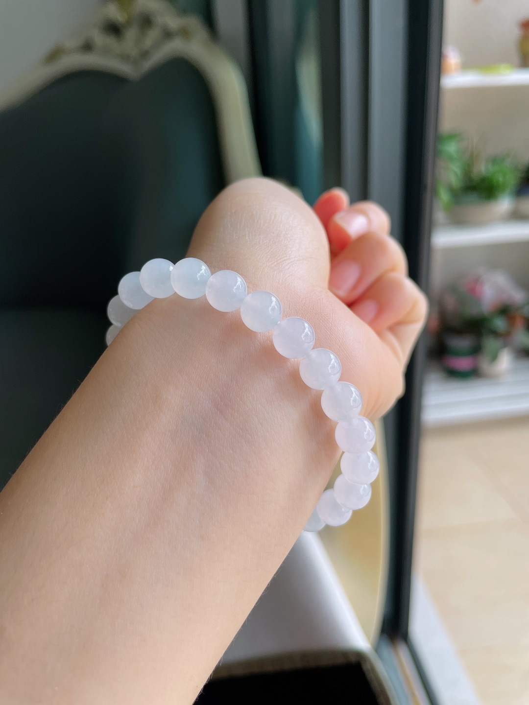 缅甸天然翡翠A货，白冰手串，尺寸：7.7mm。【编4345】