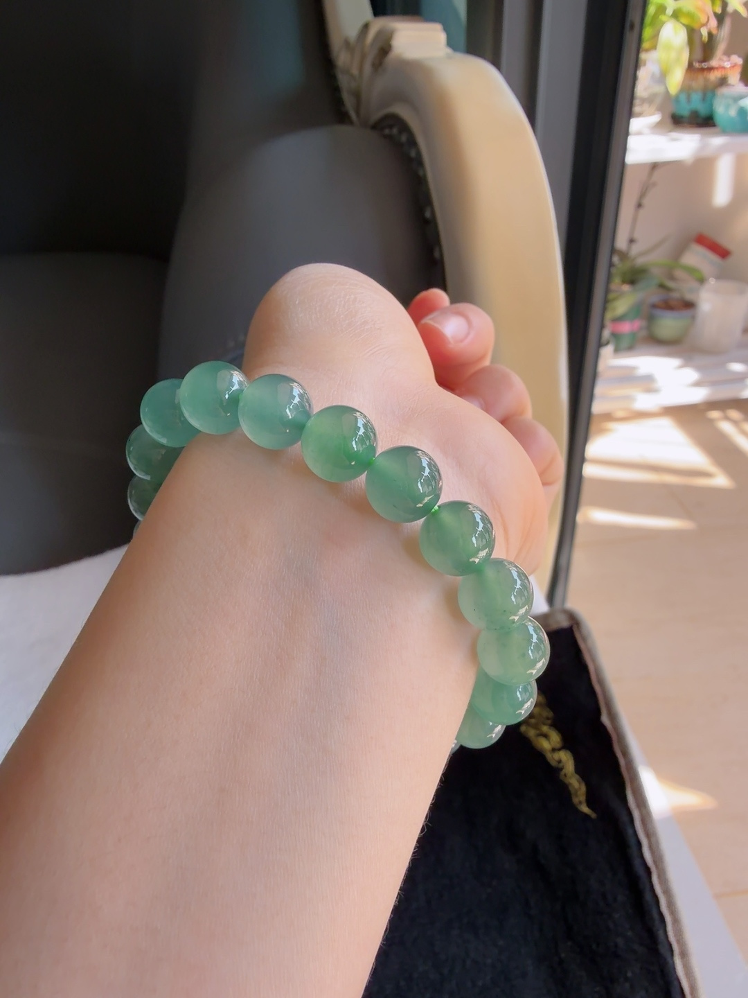 天然翡翠A货，冰蓝水手串，尺寸：10mm。【编3482】