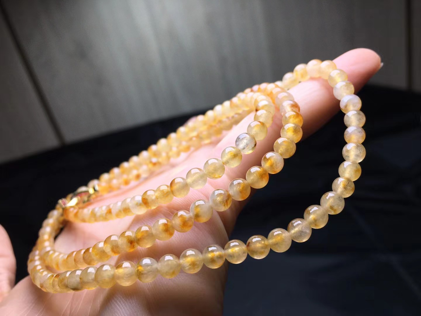 冰黄翡珠链，卡4.8～4.4mm，157颗，种好，玉质细腻，起莹，冰透水润，实物颜色更浓