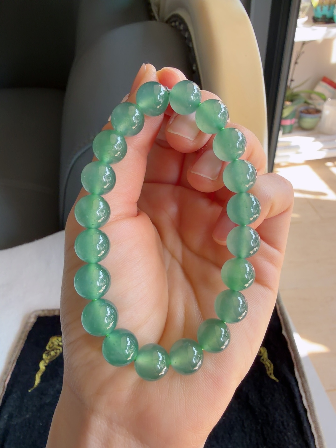 天然翡翠A货，冰蓝水手串，尺寸：10mm。【编3482】