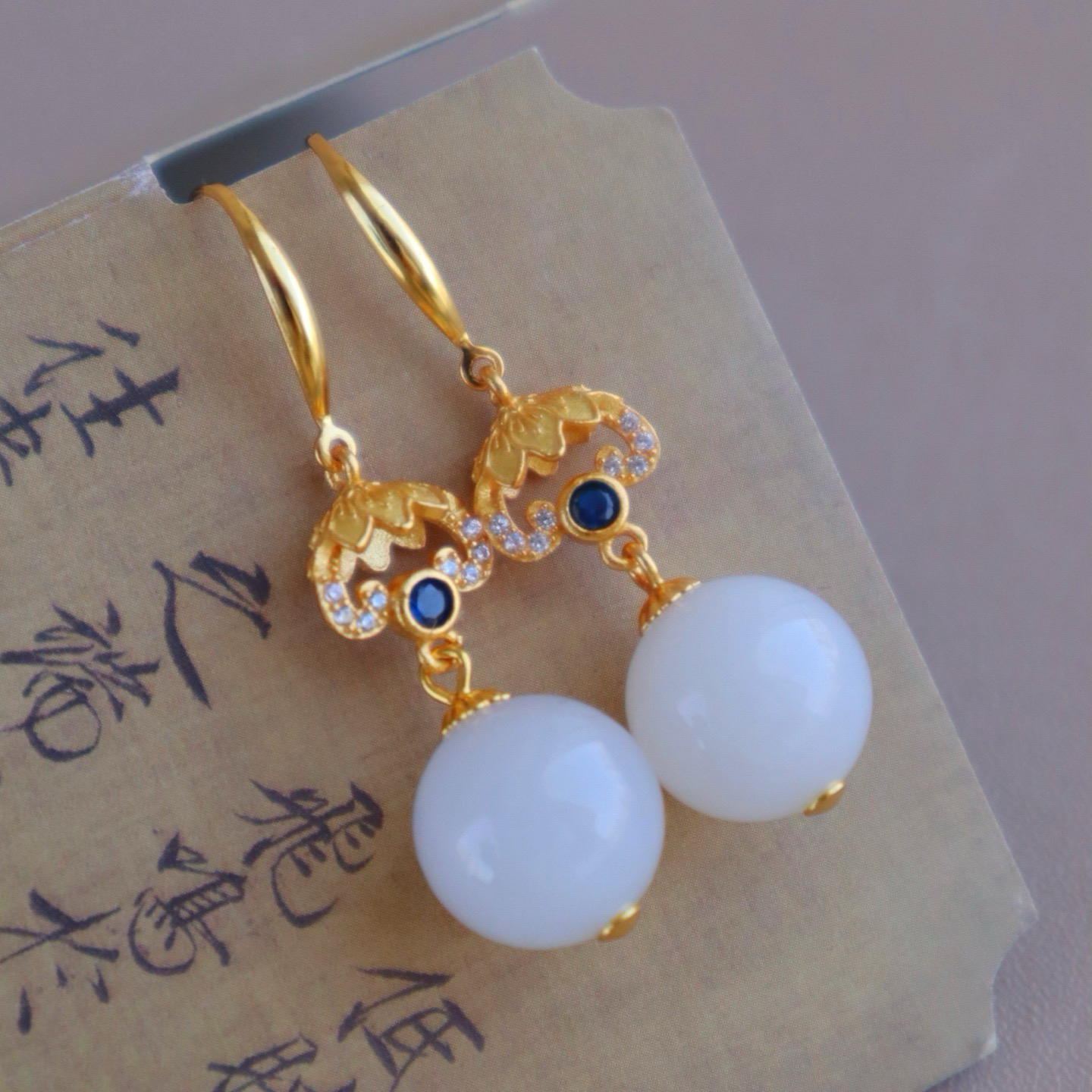 秒杀，和田玉白玉圆珠耳环，925银精工镶嵌耳钩款，珠子尺寸约12mm，料子细腻油润