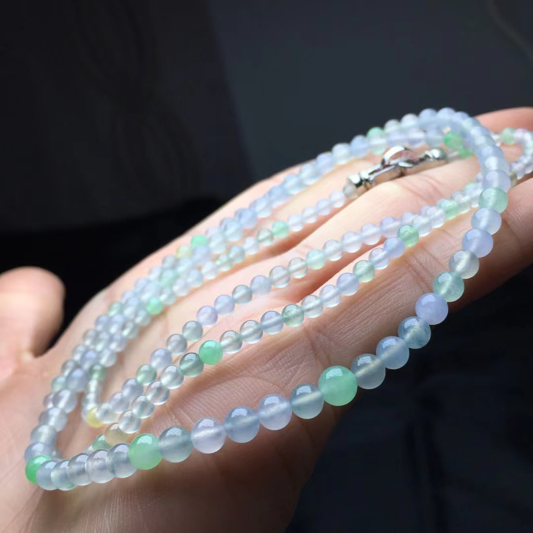 ️ 彩珠链，卡4.5～3.2mm，186颗，种好，玉质细腻，透水润，均匀，色彩清新
