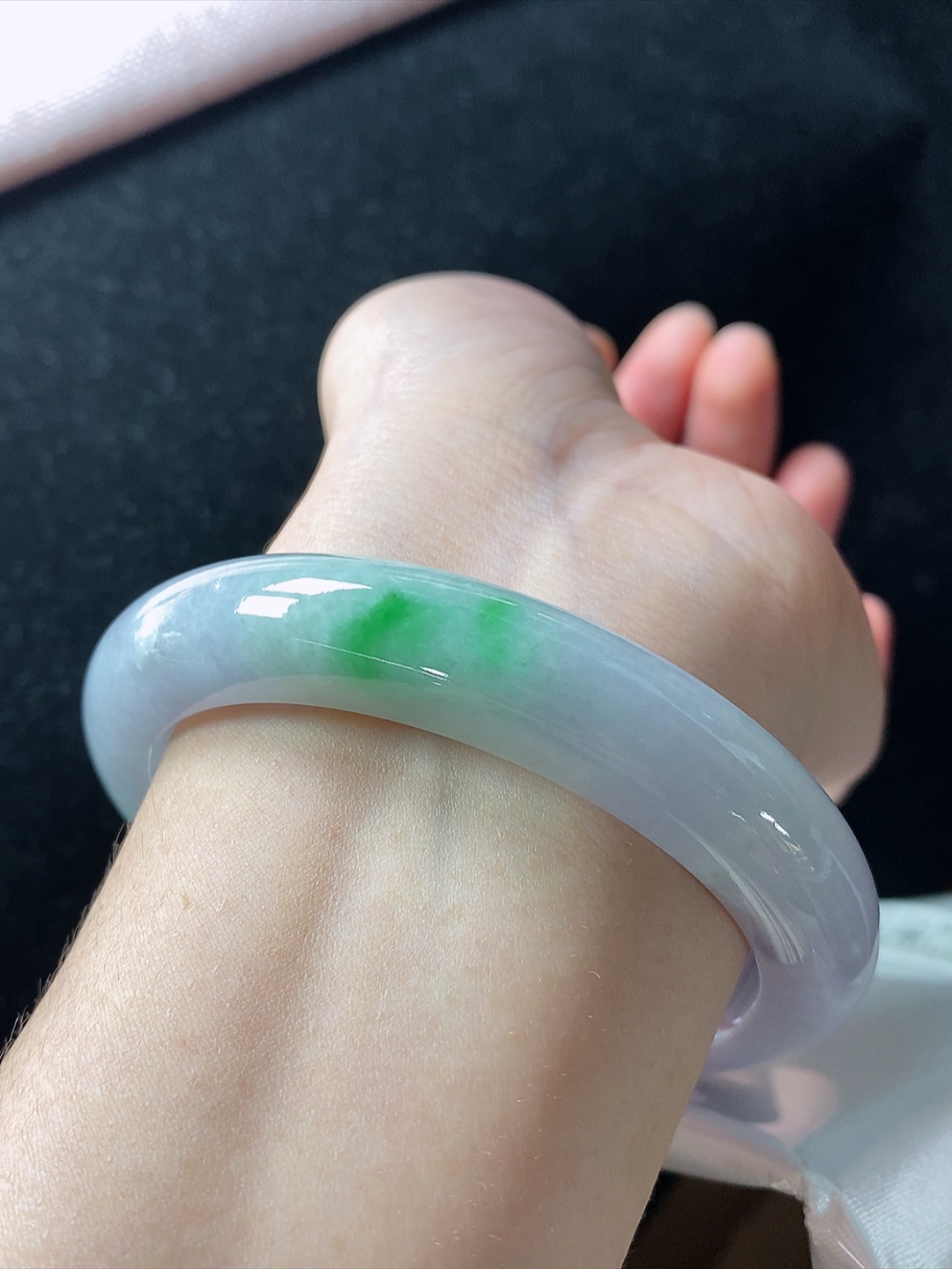 正圈飘绿手镯，尺寸59.8-12-9.7mm,901fak