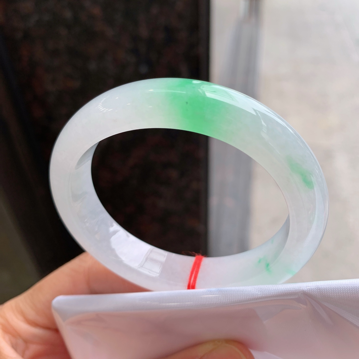贵妃冰飘绿，微细纹，色清爽