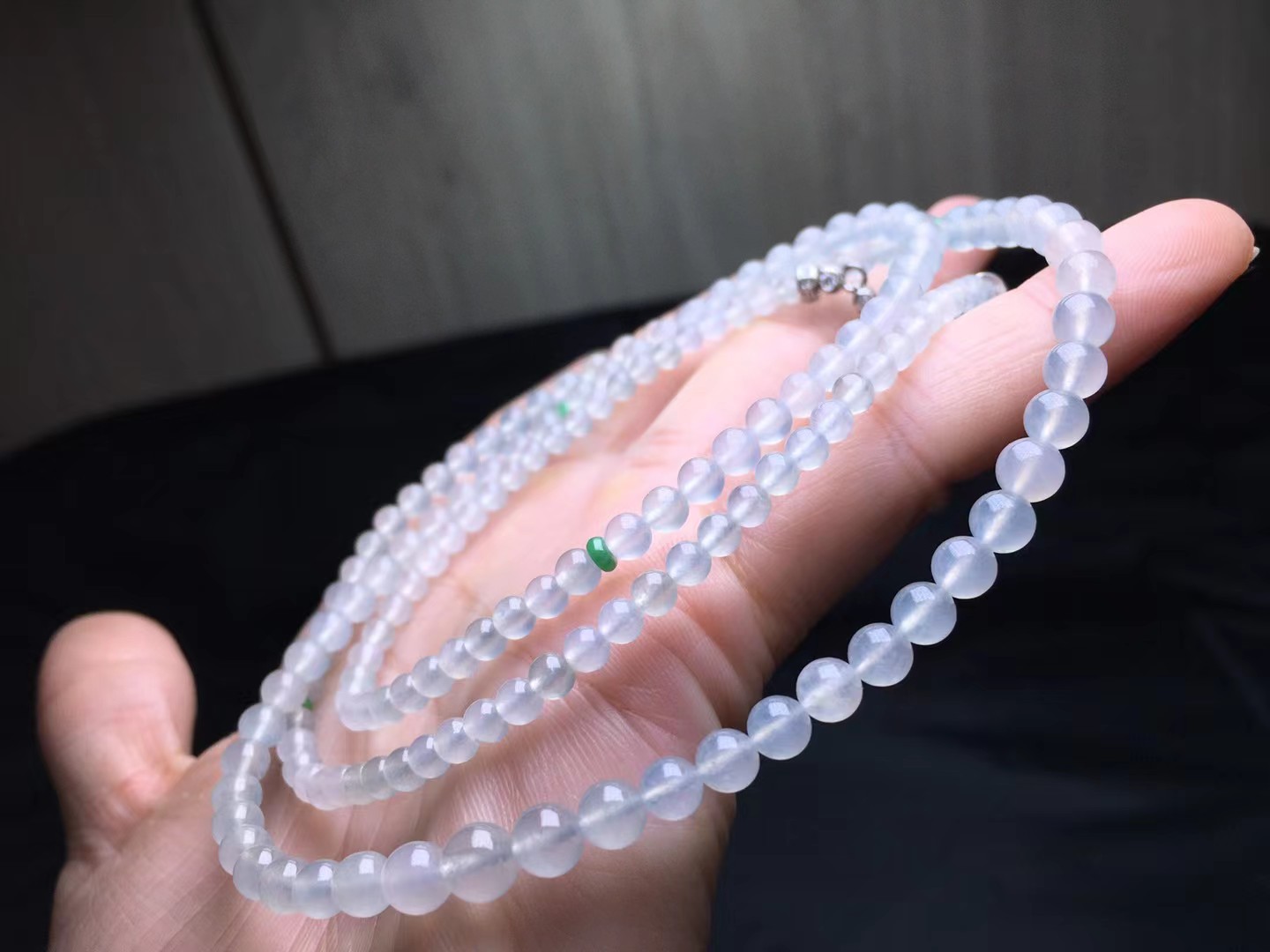 冰种珠链，卡5～3.6mm，160颗，种好，起莹，玉质细腻，均匀，颗颗精选