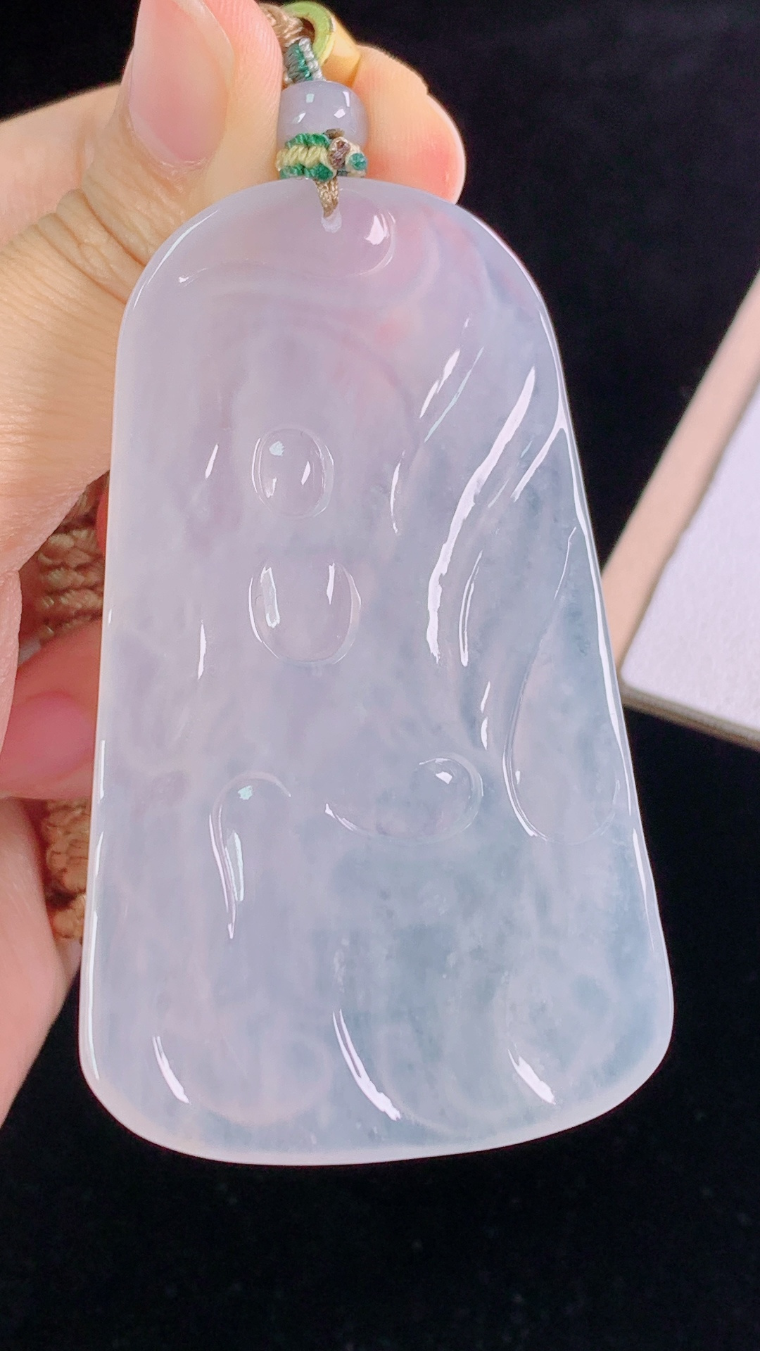 虚空藏菩萨，种水，冰透起光，无裂，尺寸:68.7-41.1-5.7mm，30
