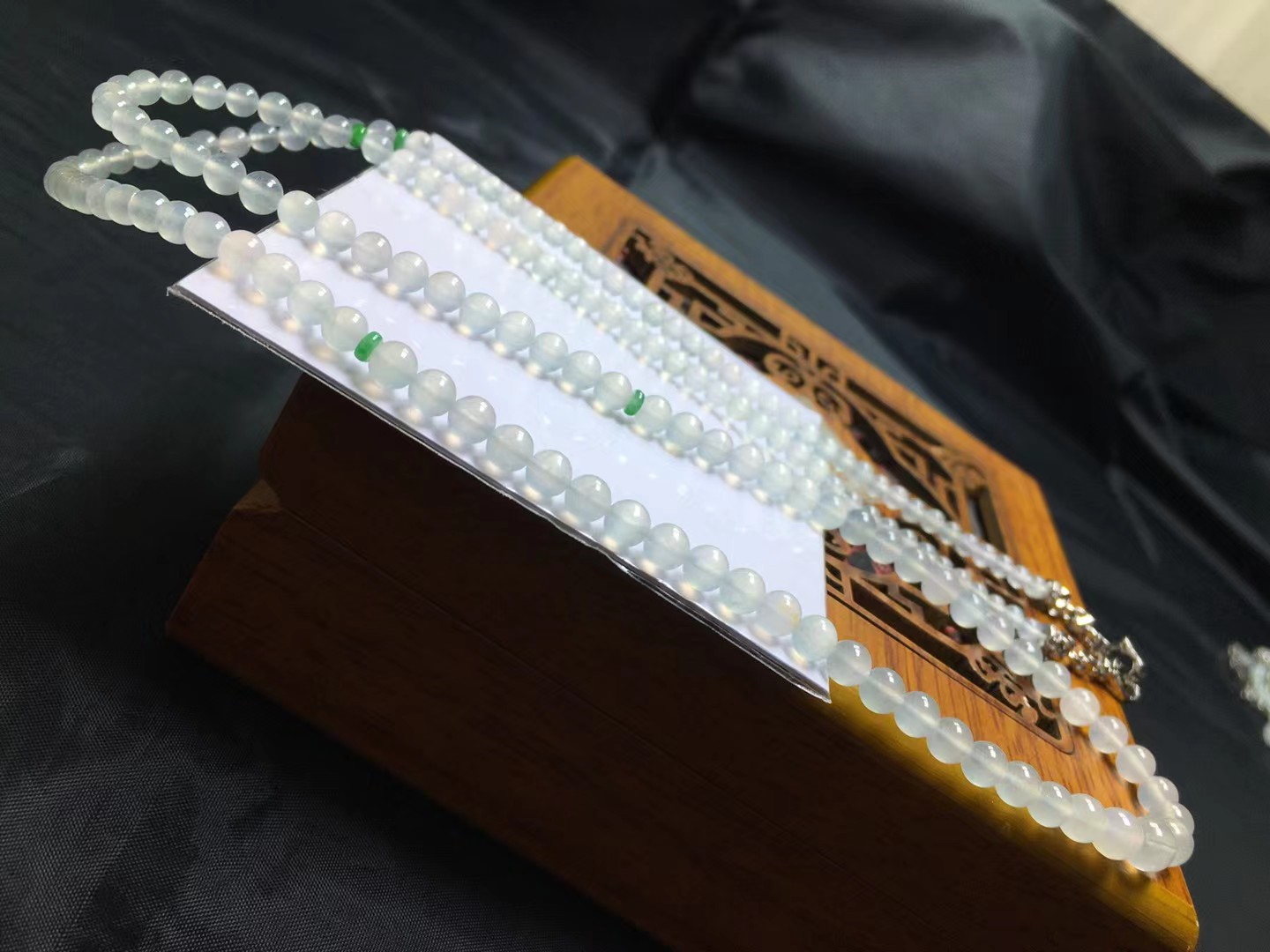 冰种珠链，卡5～3.6mm，160颗，种好，起莹，玉质细腻，均匀，颗颗精选