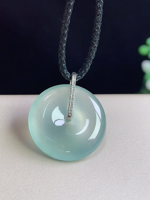18k金镶冰晴平安扣，无裂，尺寸17.6-3.8mm，J02lwh6