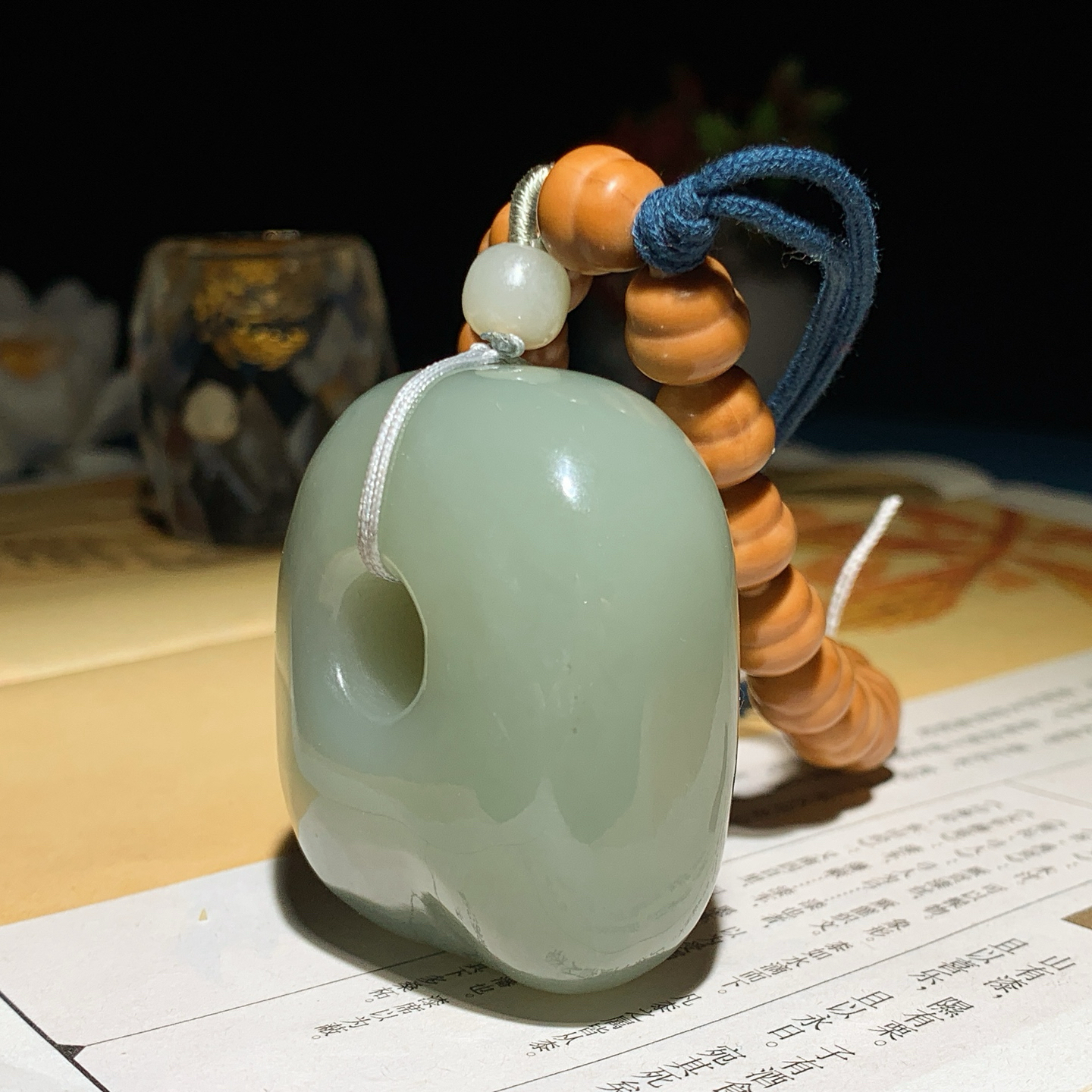 新疆和田玉随型把件！尺寸46/40/25重100.5克 玉质细腻油润。手推出油。佩戴高端典雅。lt2