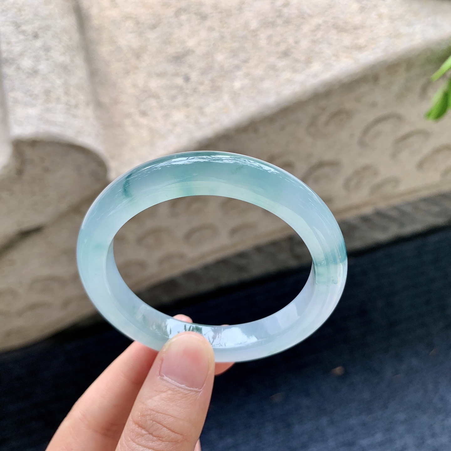正圈50 51，圈口51.2/9.4/8，编码DZ090202，描述冰晴蓝飘花，清透，水润，种老，细腻，打灯有棉线