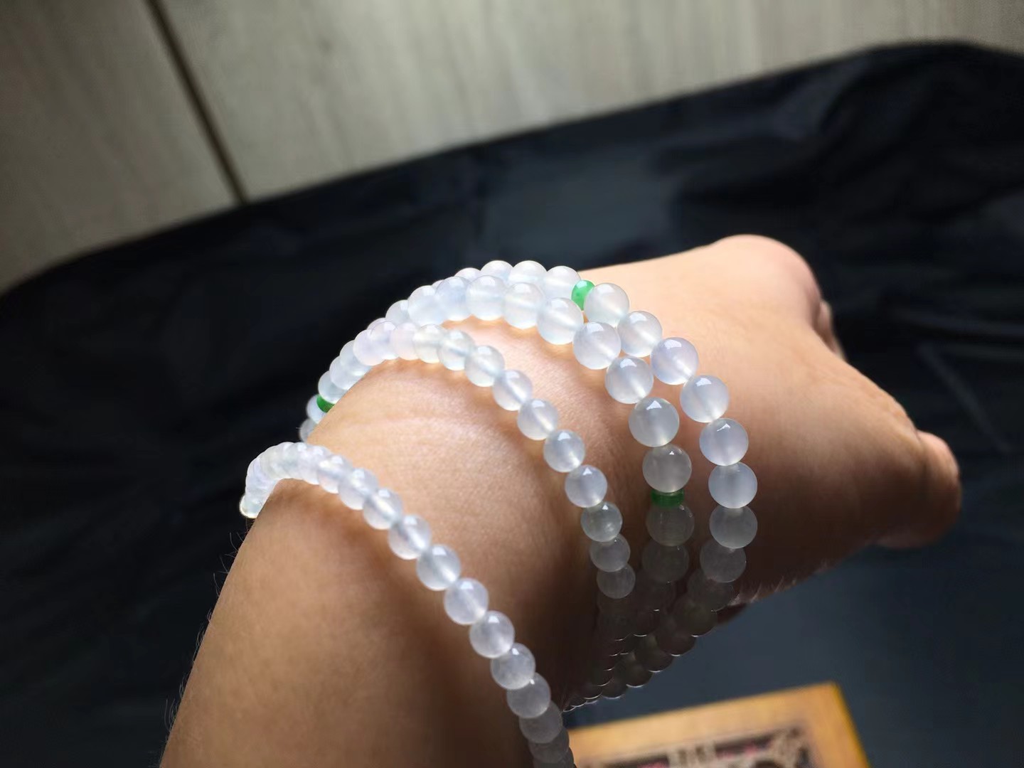 冰种珠链，卡5～3.6mm，160颗，种好，起莹，玉质细腻，均匀，颗颗精选