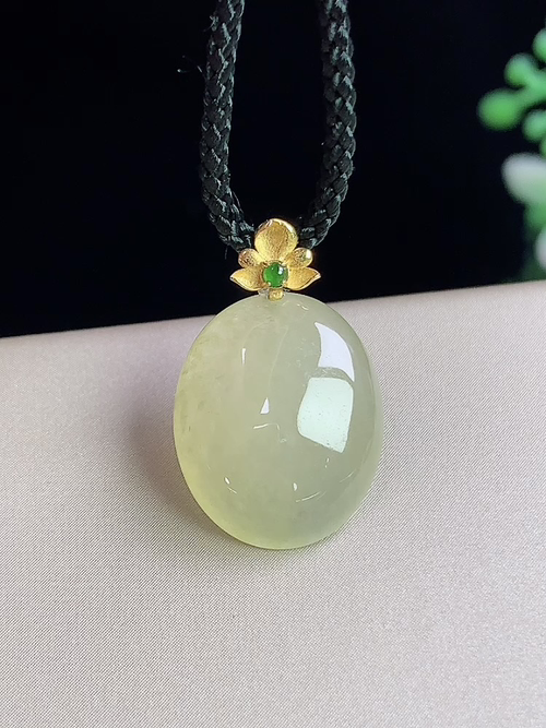 18k金镶黄翡蛋面，无裂，尺寸15.8-12.9-5.0mm，J02yja