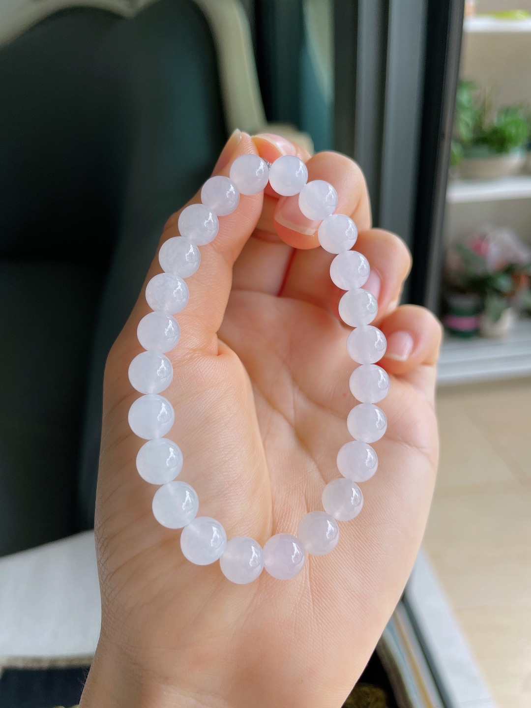缅甸天然翡翠A货，白冰手串，尺寸：7.7mm。【编4345】