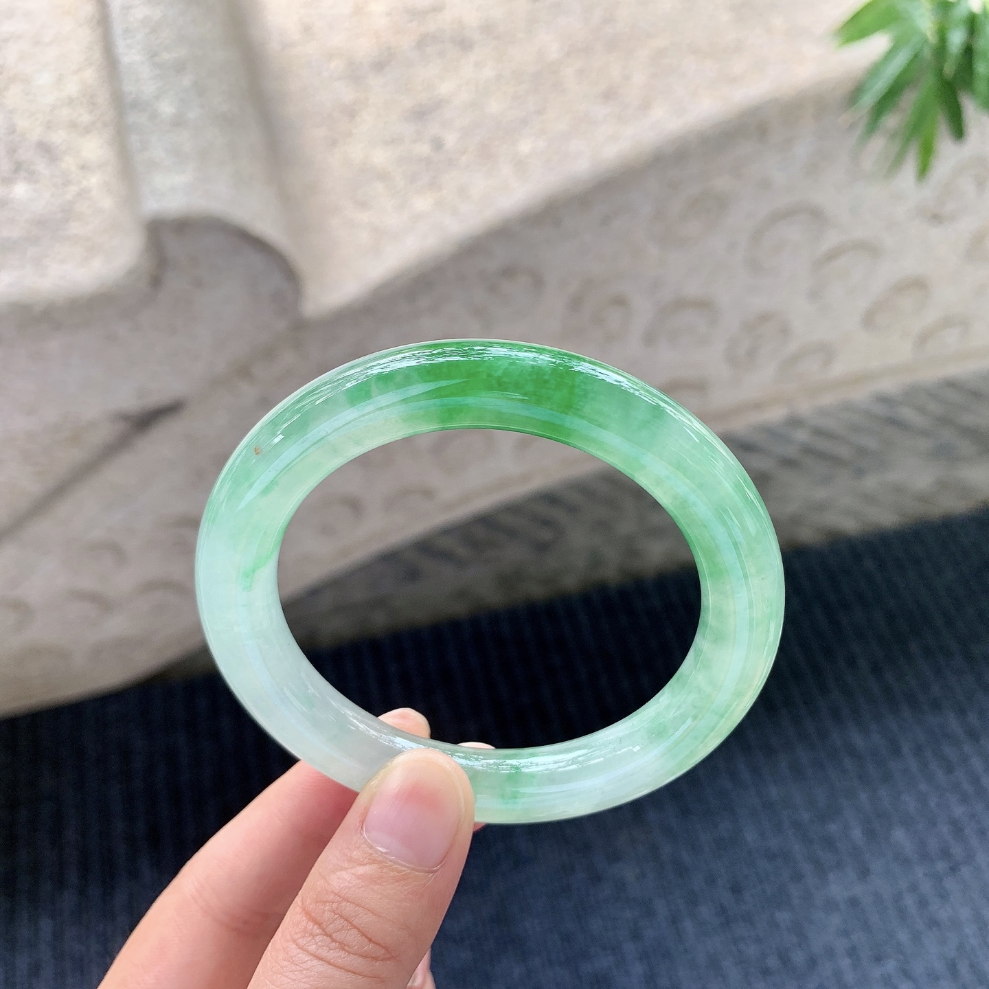 圆条54 55，冰糯飘辣绿，清透，水润，种老，细腻，有纹线