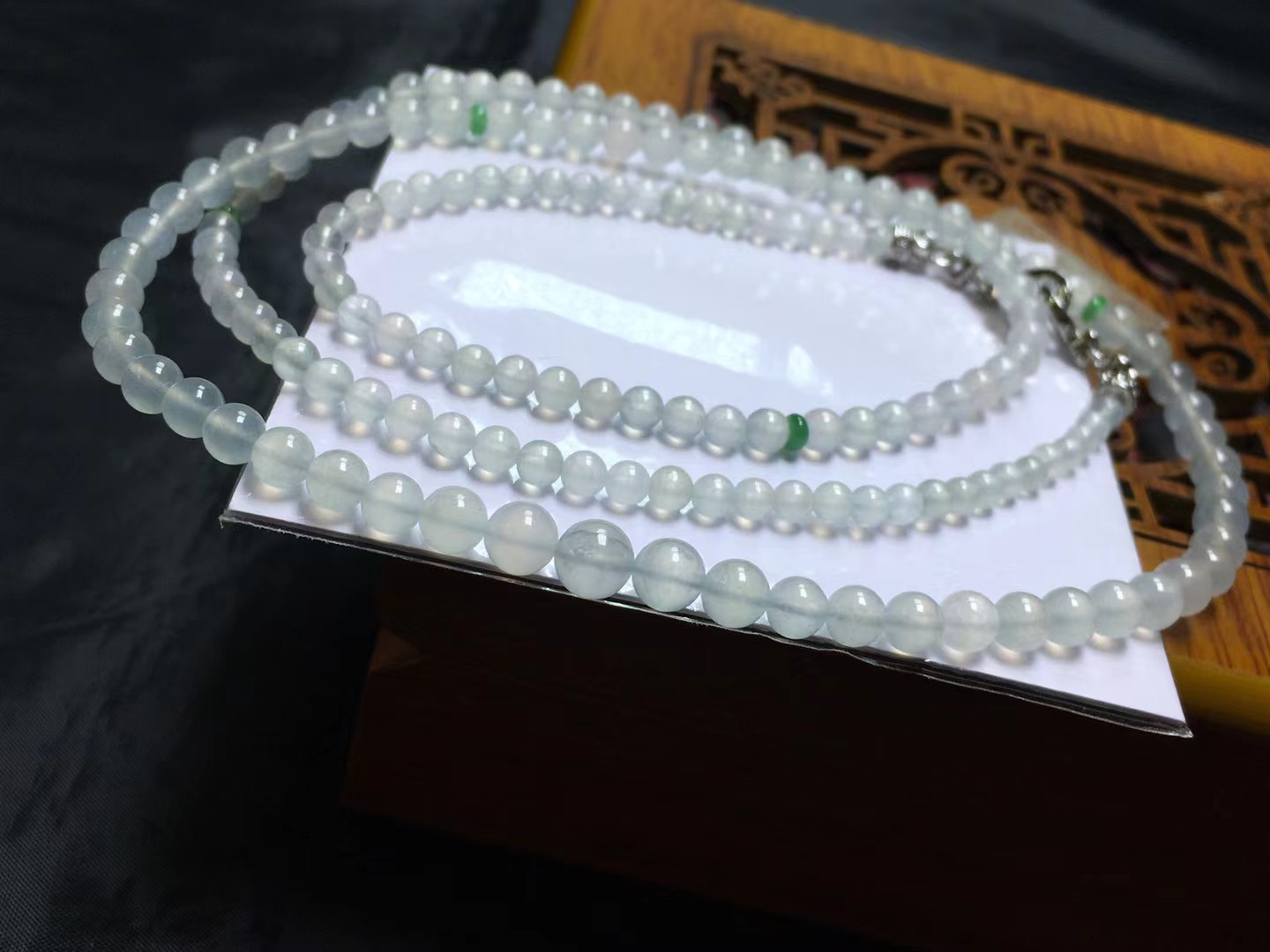 冰种珠链，卡5～3.6mm，160颗，种好，起莹，玉质细腻，均匀，颗颗精选