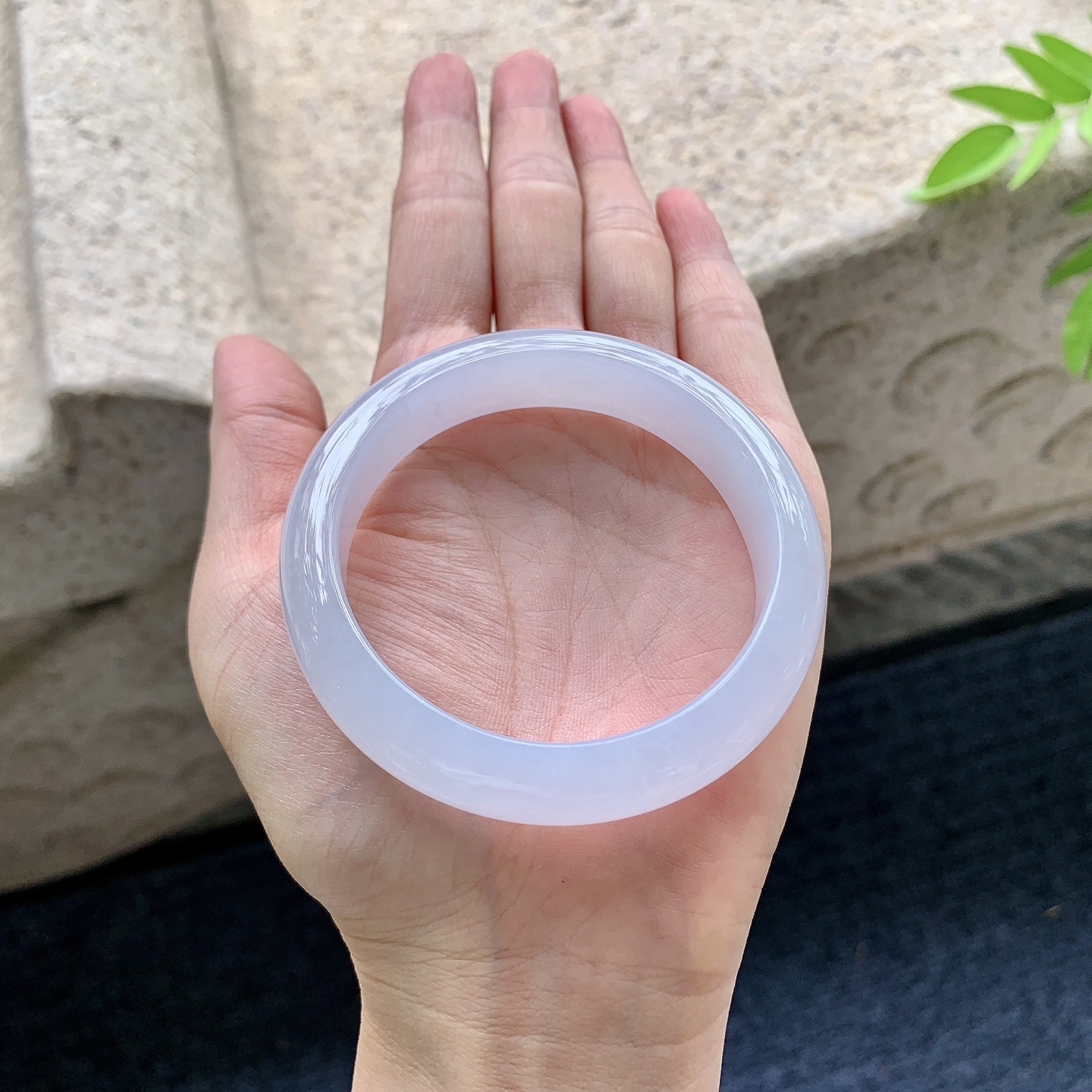正圈52 53，细糯粉紫，水润，种老，细腻，无裂。