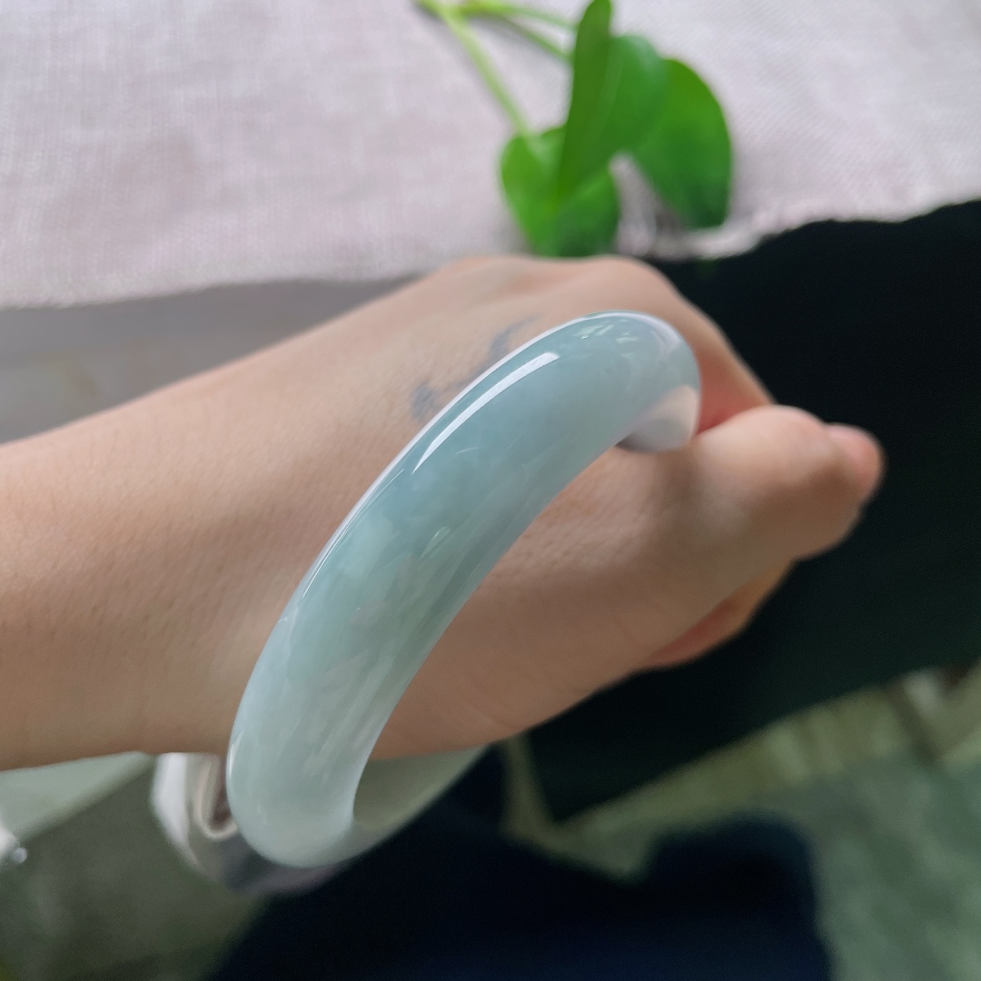 54/12.6/8.5，浅蓝紫正圈，水润，肉质细腻干净，娴静温柔，皮纹，ss57912a