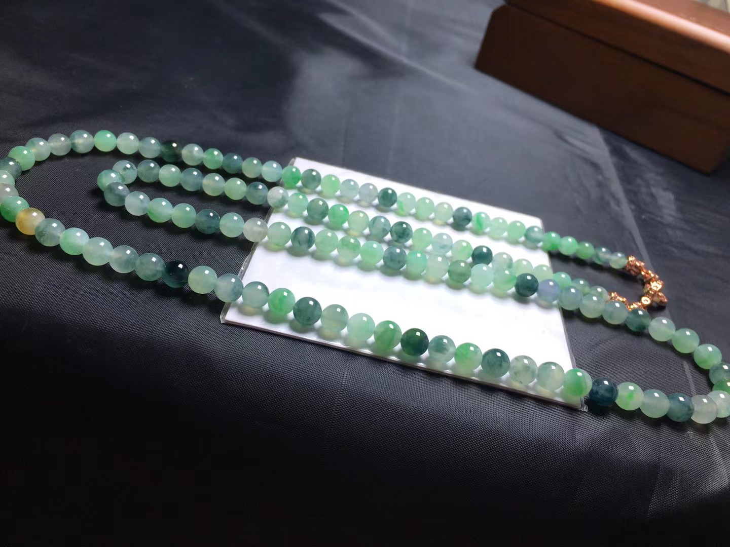 种飘花珠链，卡6.1～5.2mm，118颗，种好，玉质细腻，均匀，实物更美，颗颗精选