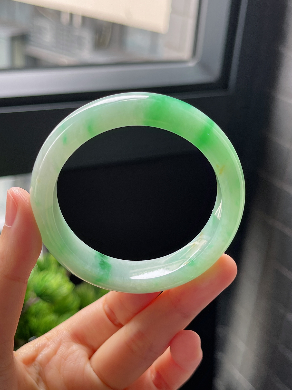 圈口51，冰糯种飘绿飘花翡翠正圈手镯9.4