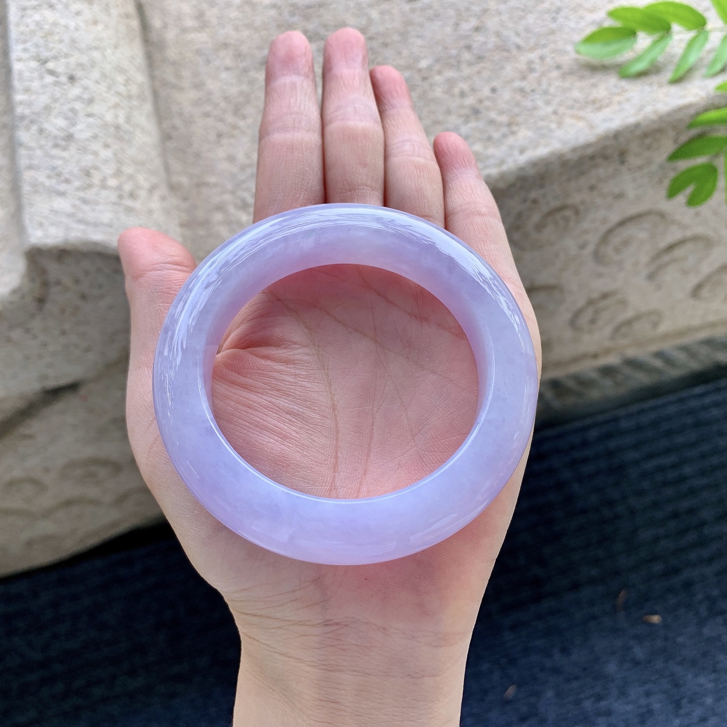 正圈55 56，圈口55.8/13.8/10.7，编码WW090455，糯冰水润，种老，细腻，打灯有