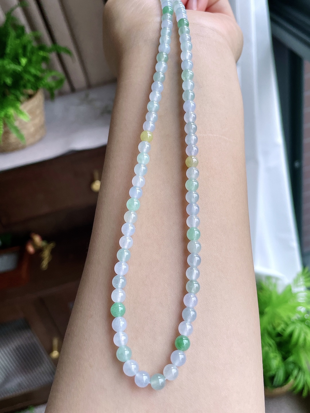 【珠子】冰多宝珠链圆珠珠子珠链【说明】性比高【尺寸】5.3-5.5mm 31cm【重量】34.5克